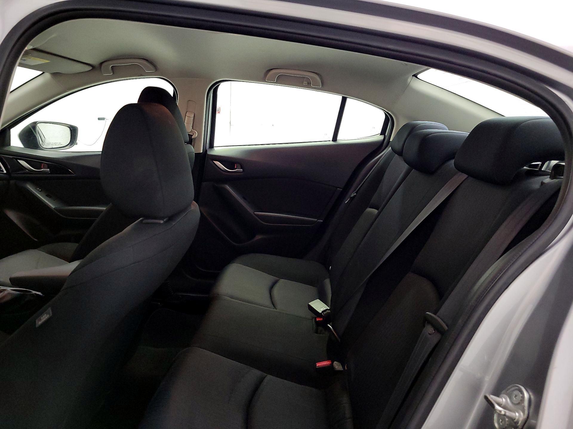 Thumbnail: 2015 Mazda Mazda3 - 18