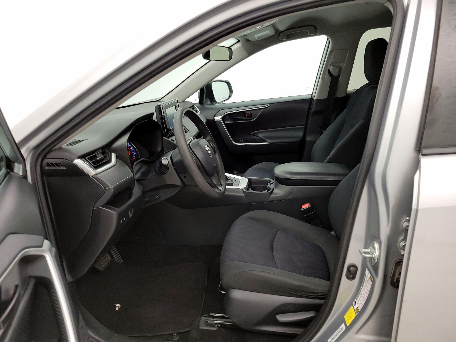 Thumbnail: 2019 Toyota RAV4 - 11