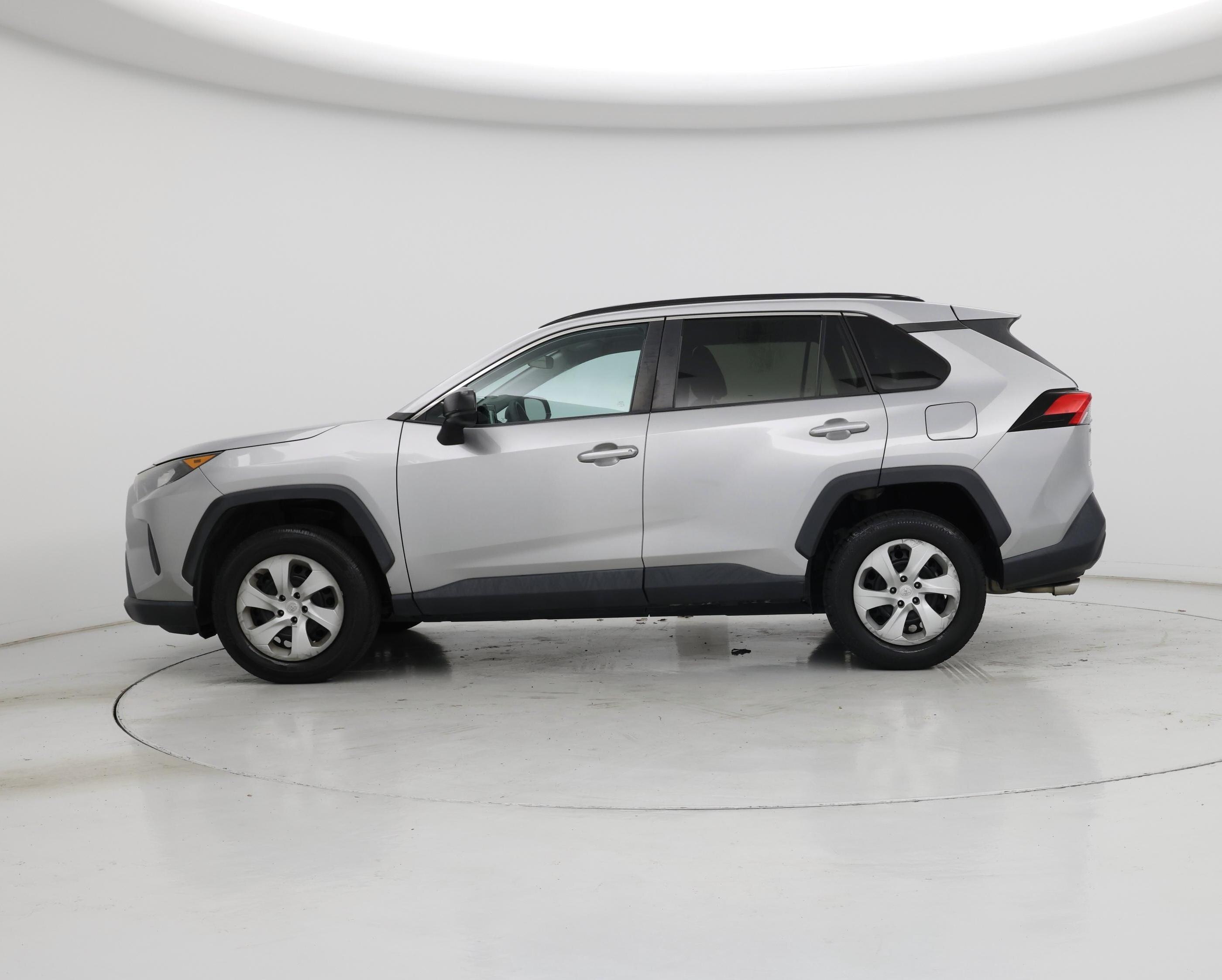 Thumbnail: 2019 Toyota RAV4 - 3