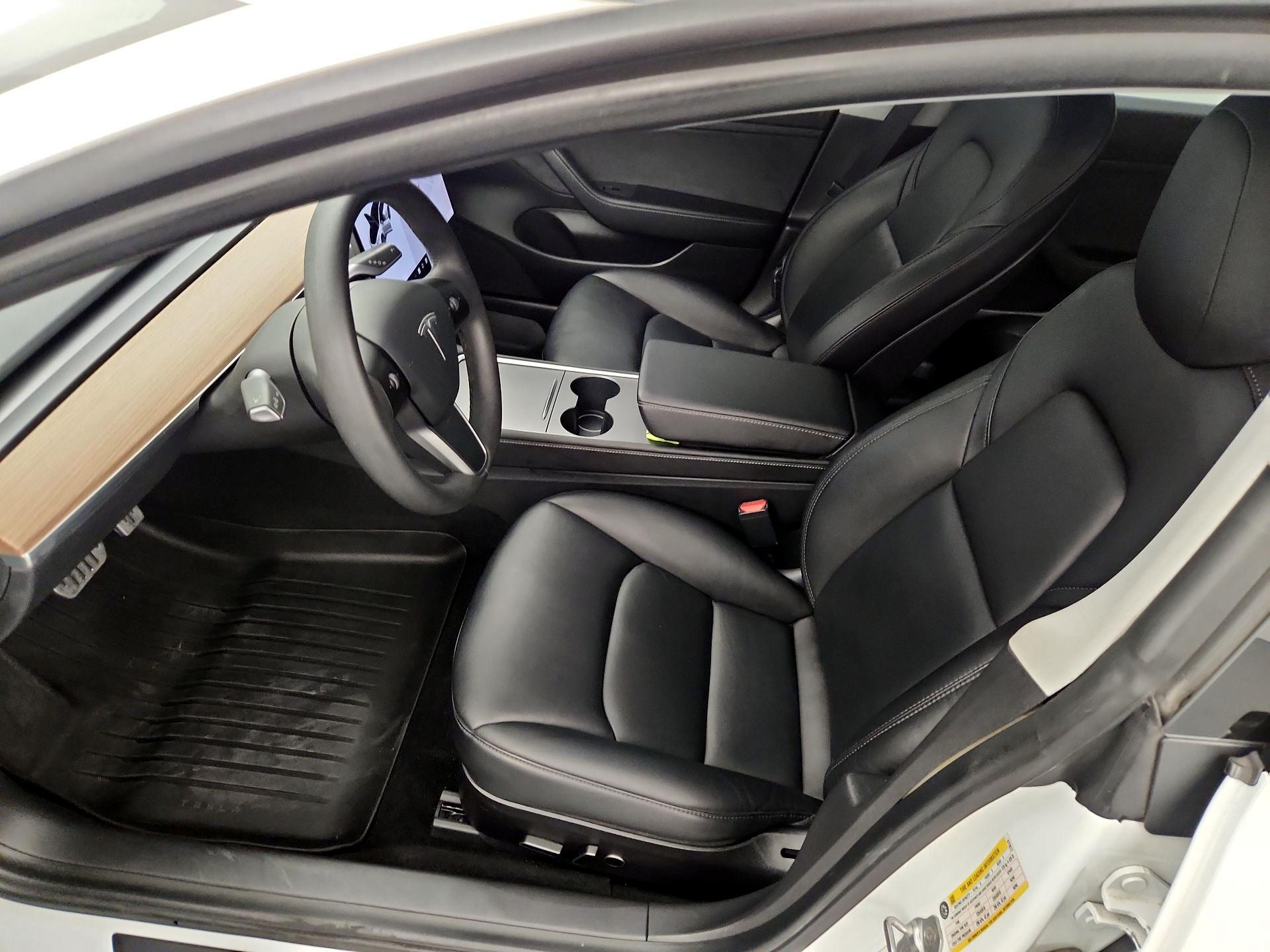 Thumbnail: 2021 Tesla Model 3 - 11