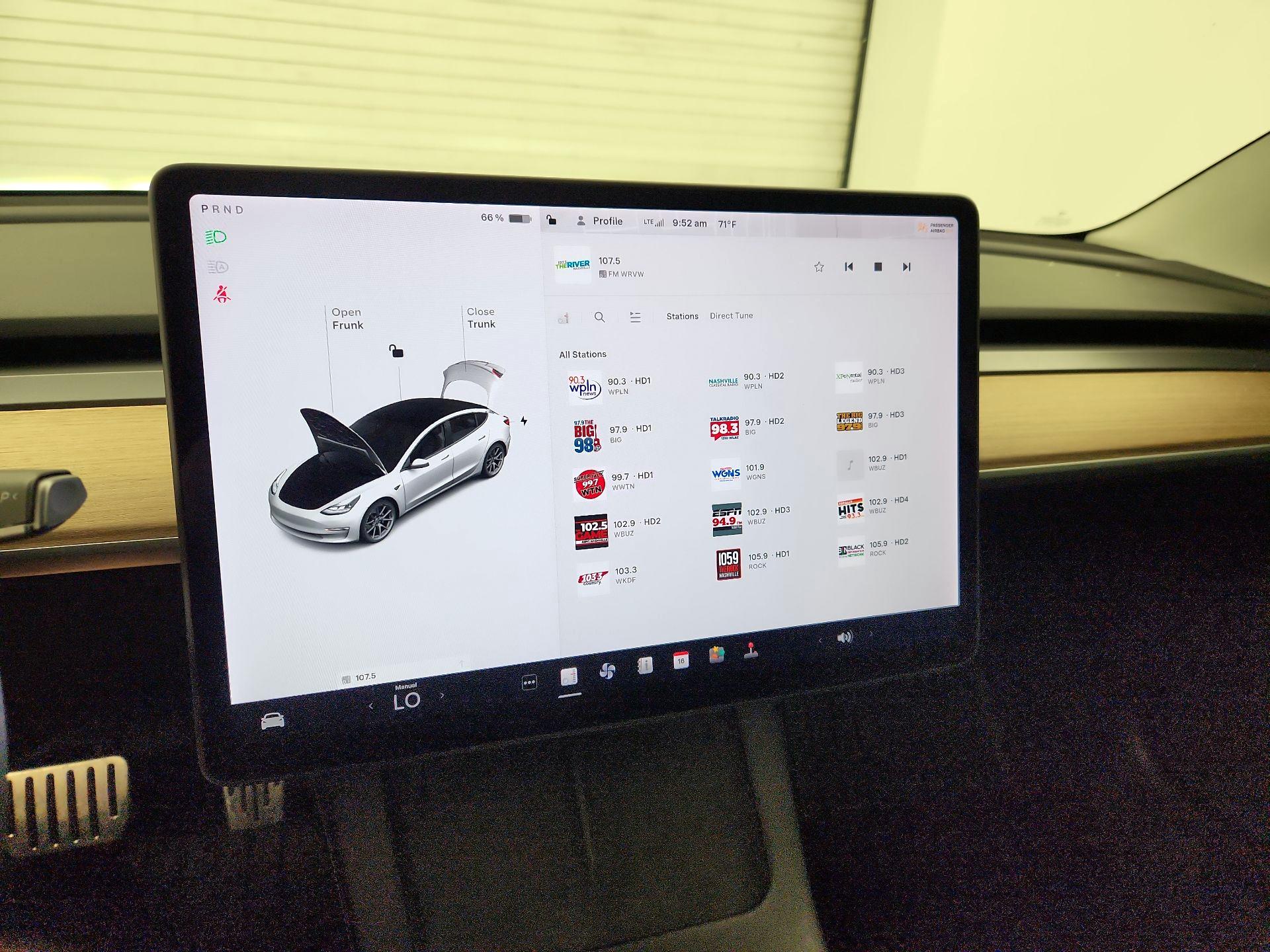 Thumbnail: 2021 Tesla Model 3 - 14