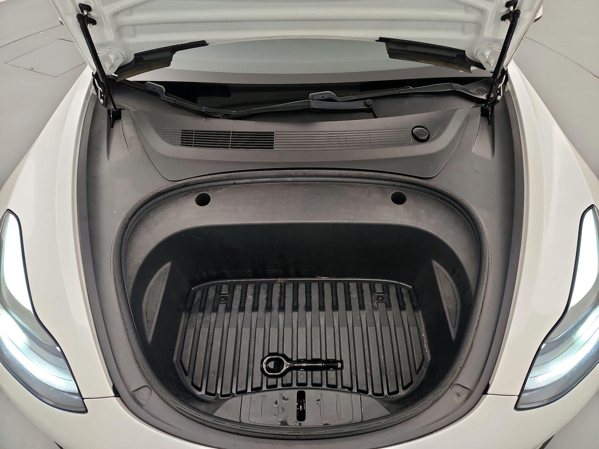 Thumbnail: 2021 Tesla Model 3 - 20