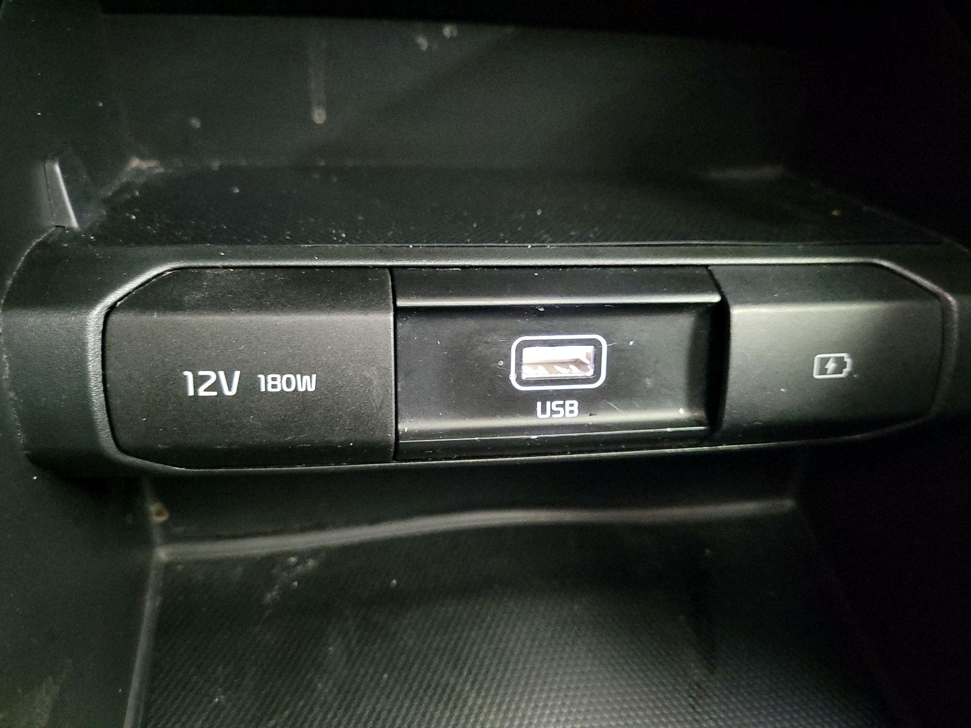 Thumbnail: 2021 Kia Telluride - 18