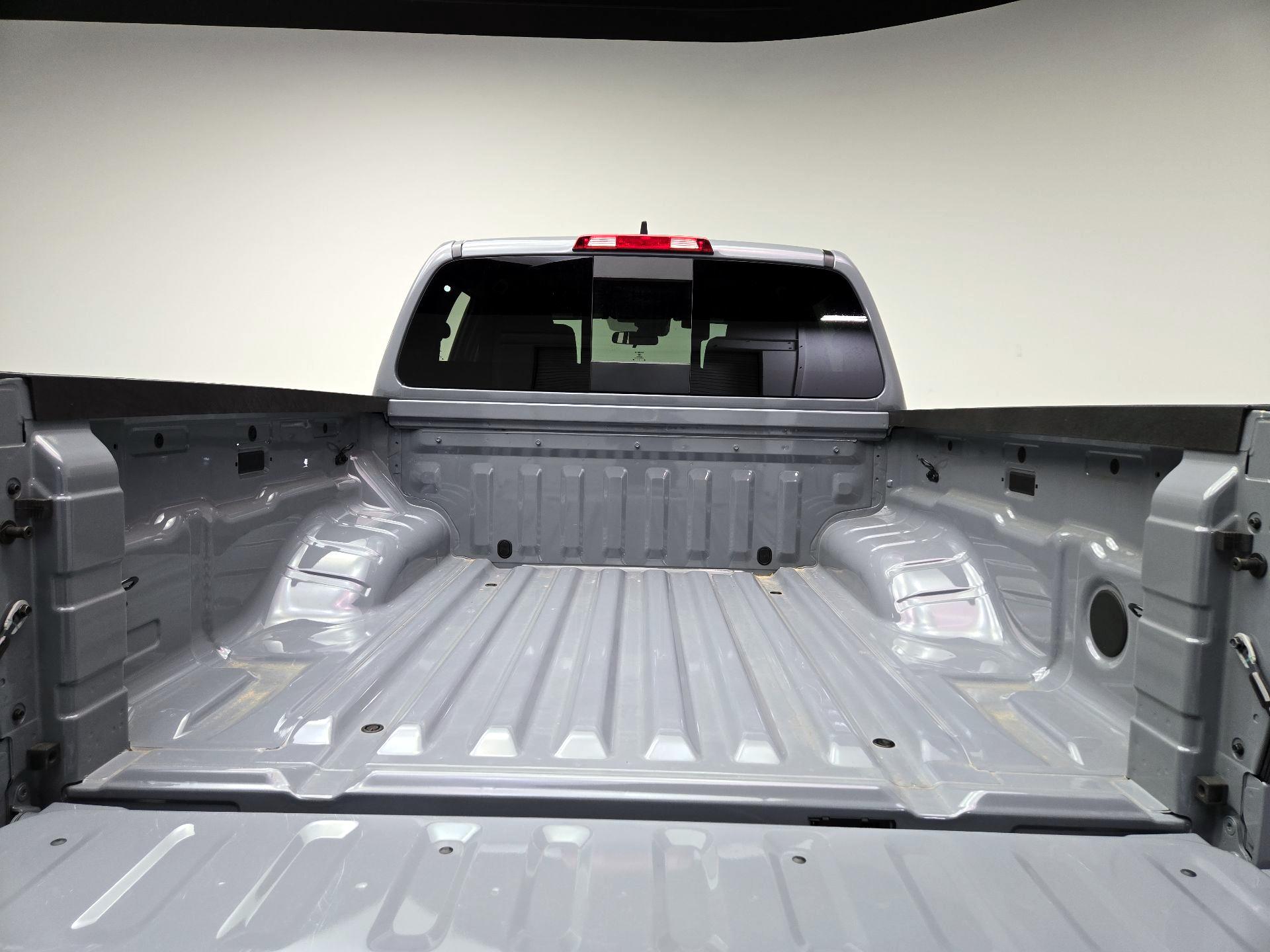 Thumbnail: 2025 Nissan Frontier - 20