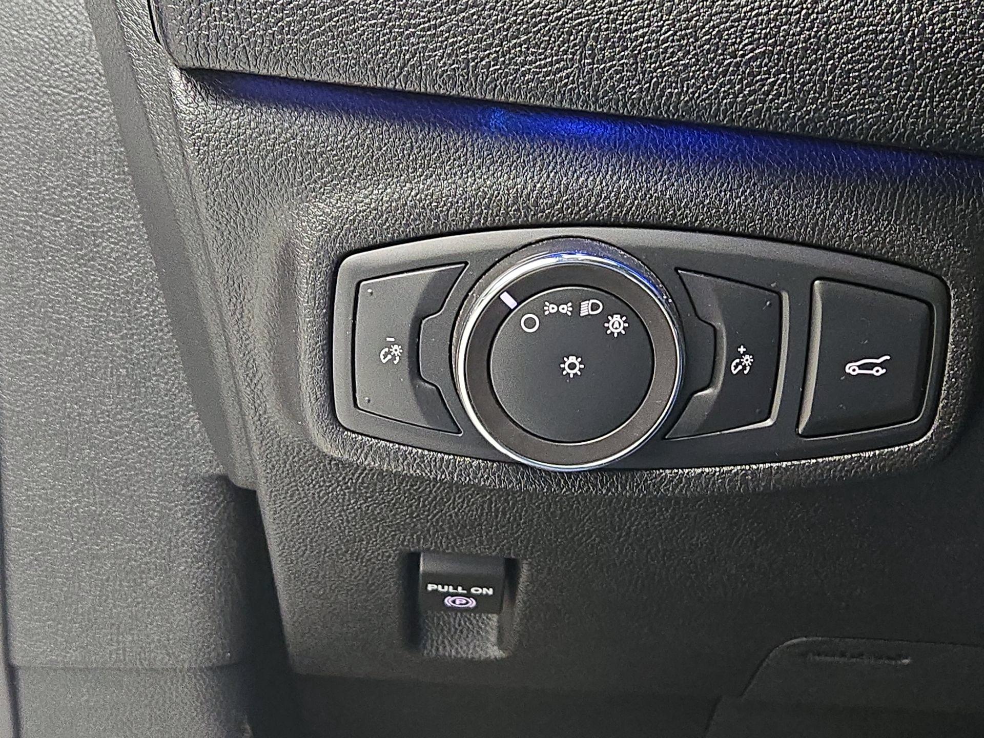 Thumbnail: 2018 Lincoln MKC - 13