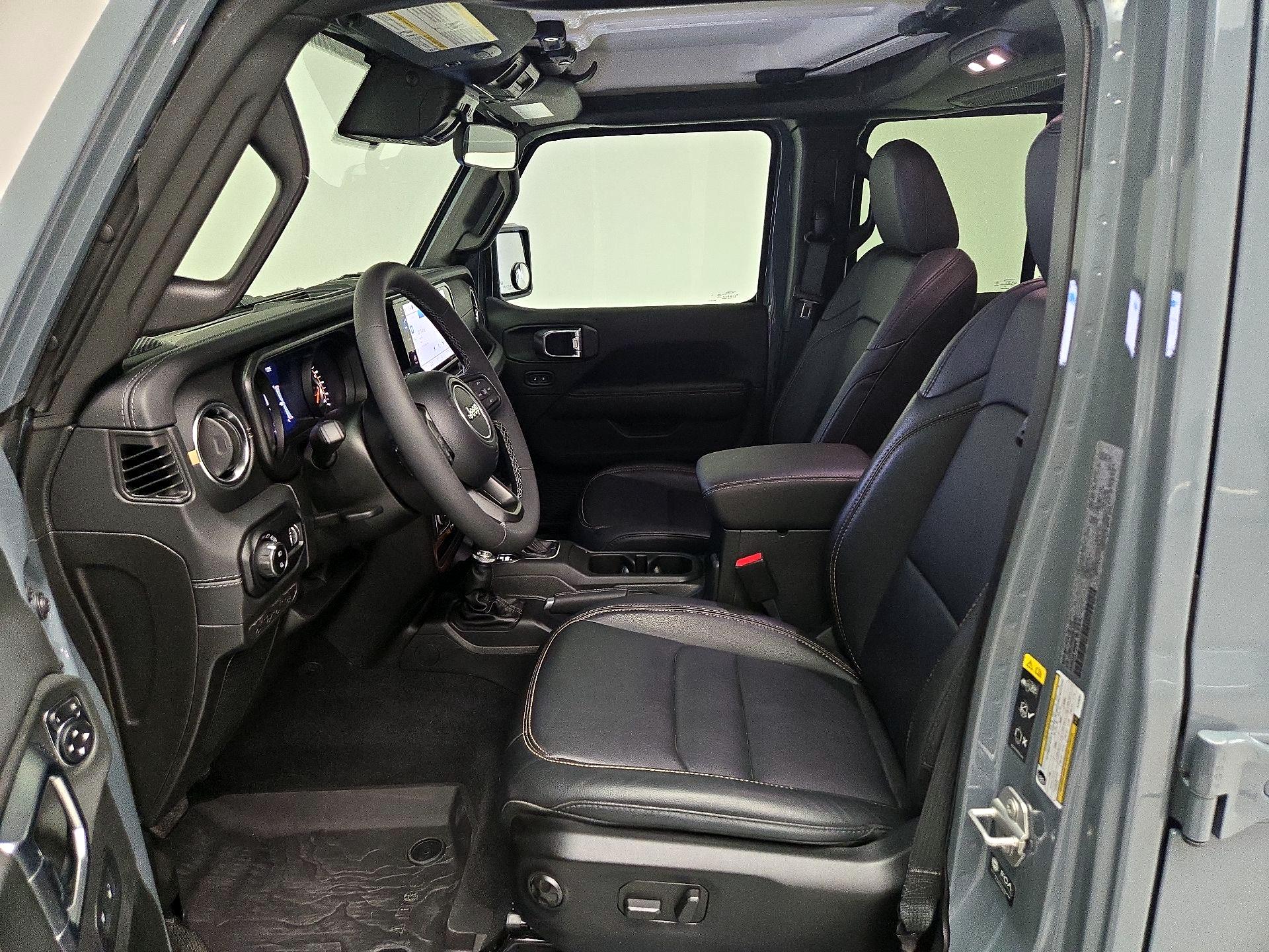 Thumbnail: 2025 Jeep Gladiator - 11