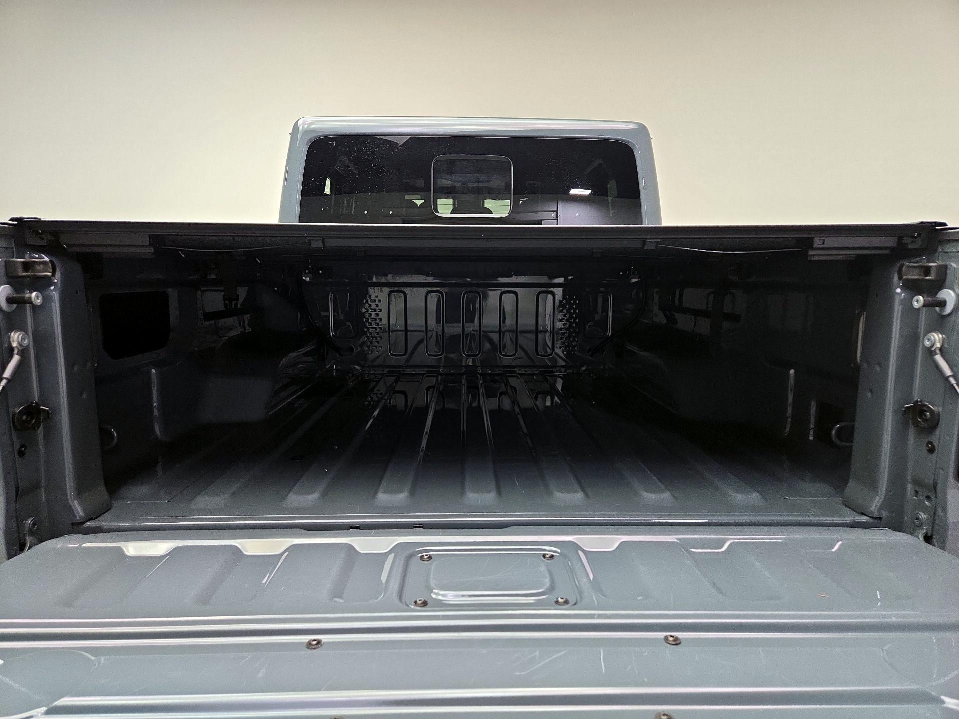 Thumbnail: 2025 Jeep Gladiator - 20