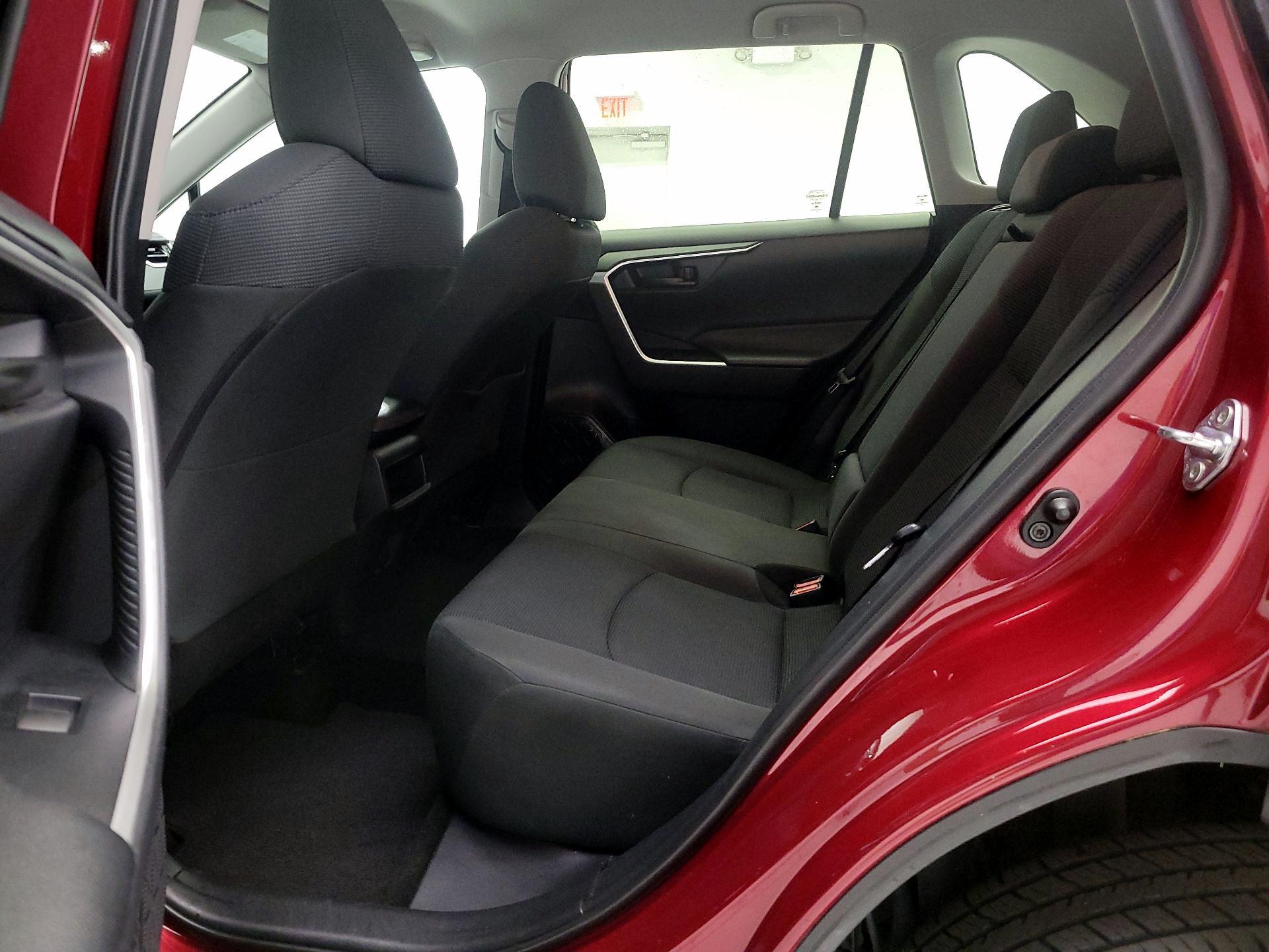 Thumbnail: 2020 Toyota RAV4 - 19