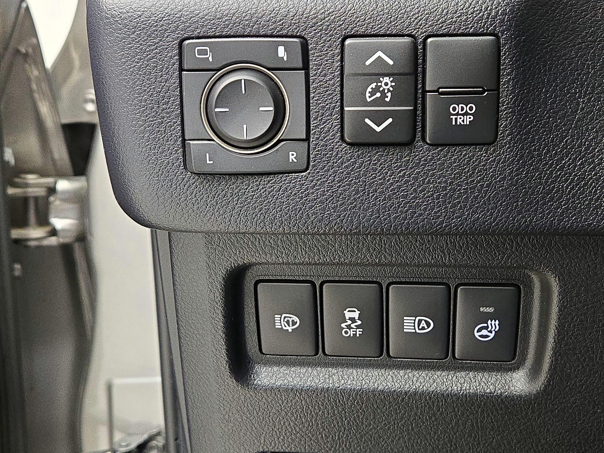 Thumbnail: 2023 Lexus GX - 13