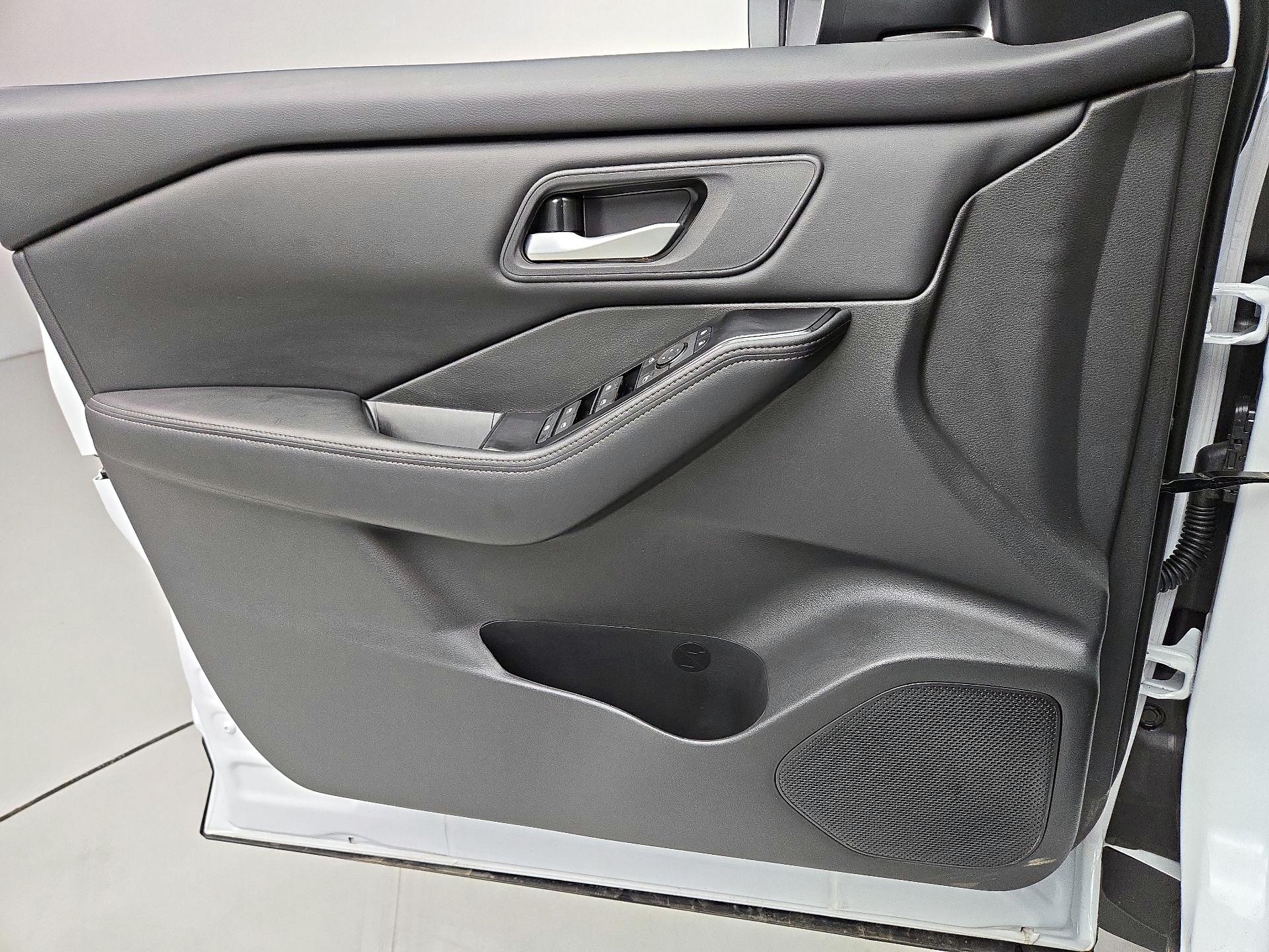 Thumbnail: 2026 Nissan Rogue - 12