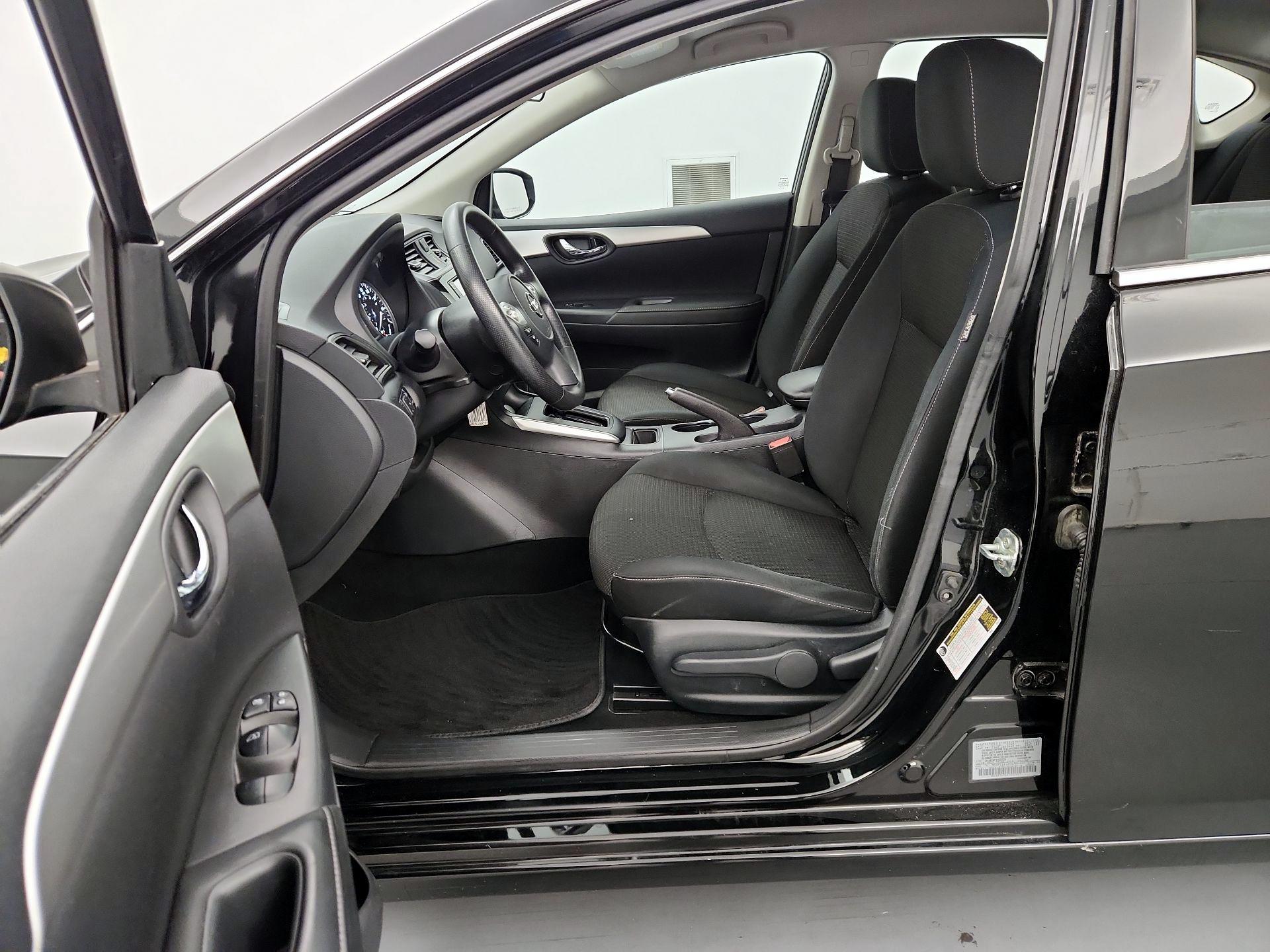 Thumbnail: 2019 Nissan Sentra - 11