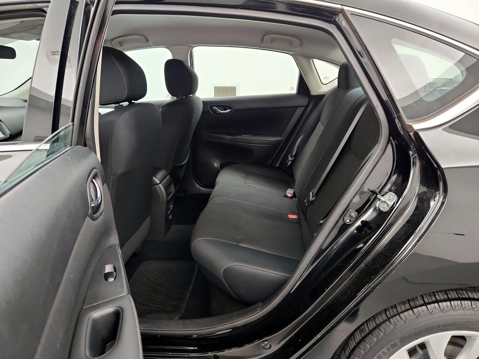 Thumbnail: 2019 Nissan Sentra - 19