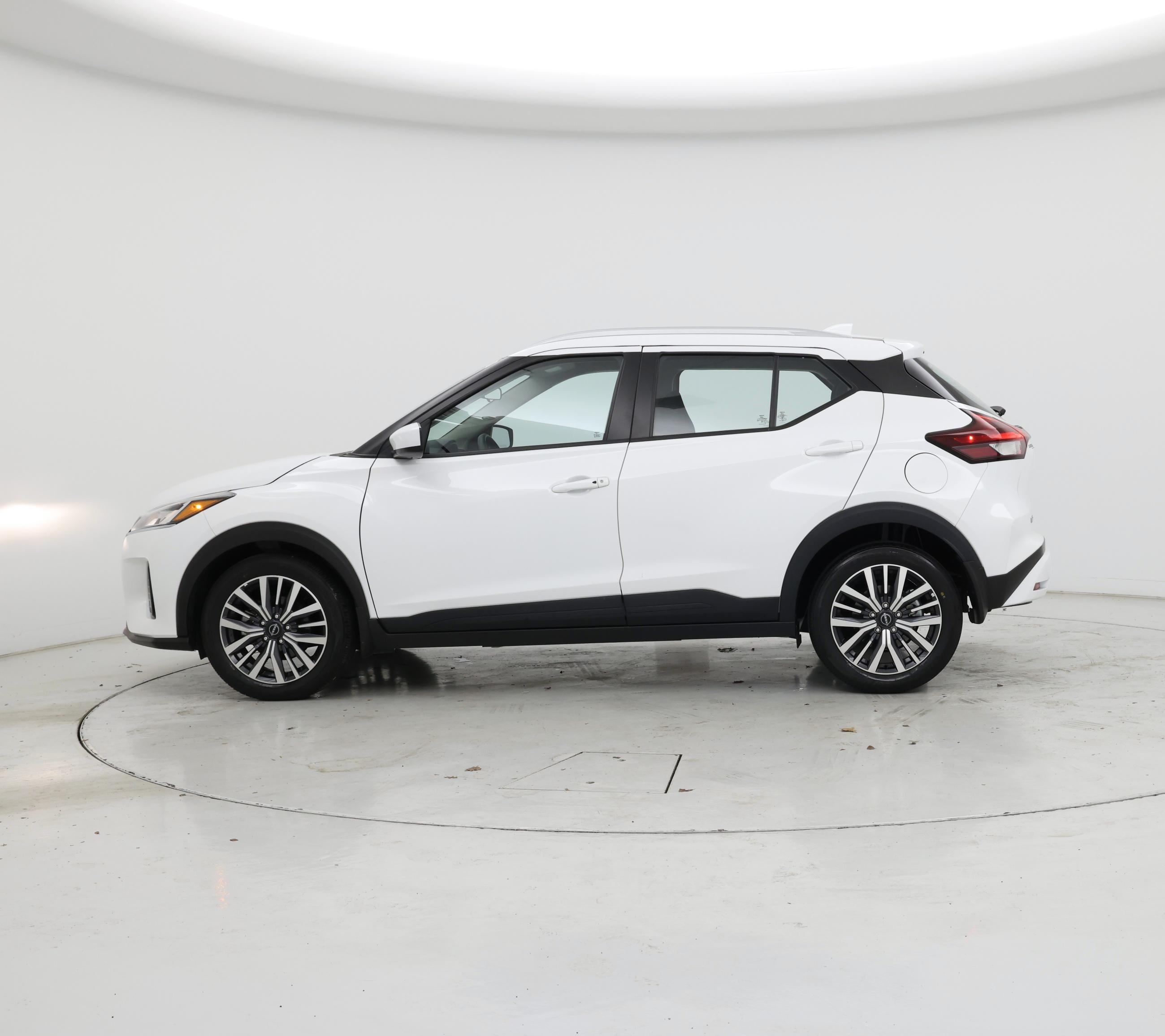 Thumbnail: 2024 Nissan Kicks - 3