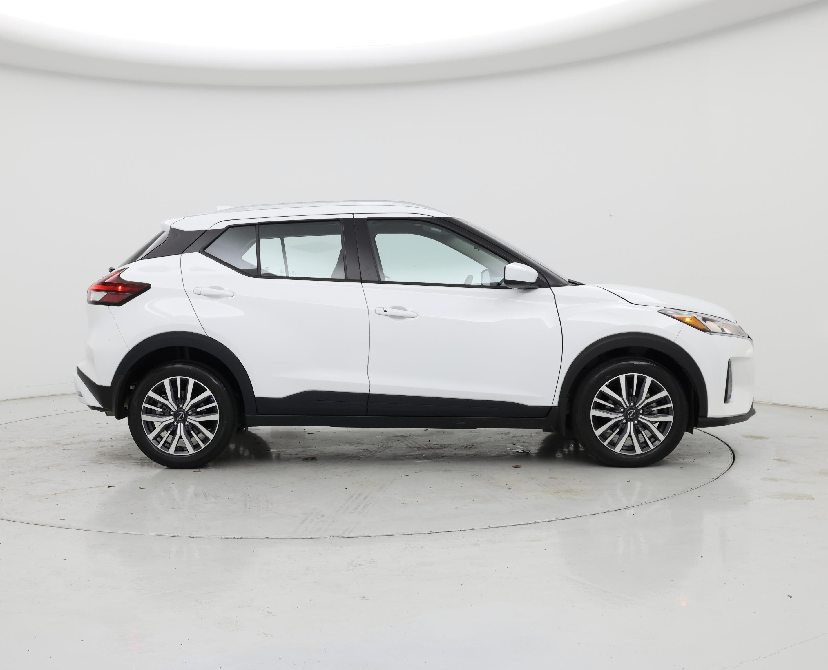 Thumbnail: 2024 Nissan Kicks - 7