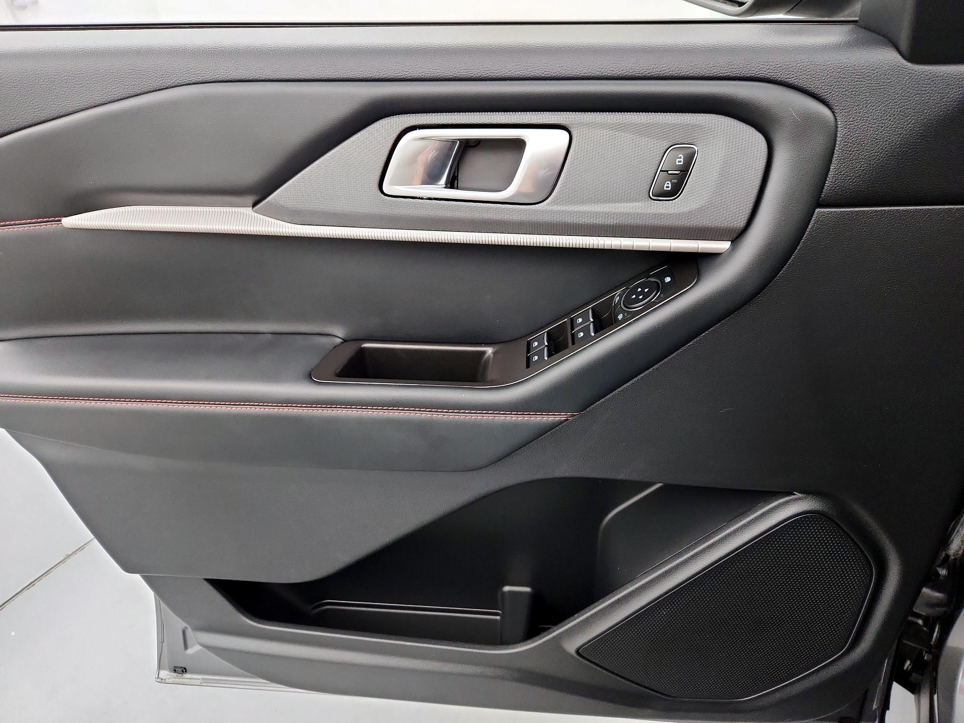 Thumbnail: 2025 Ford Explorer - 12