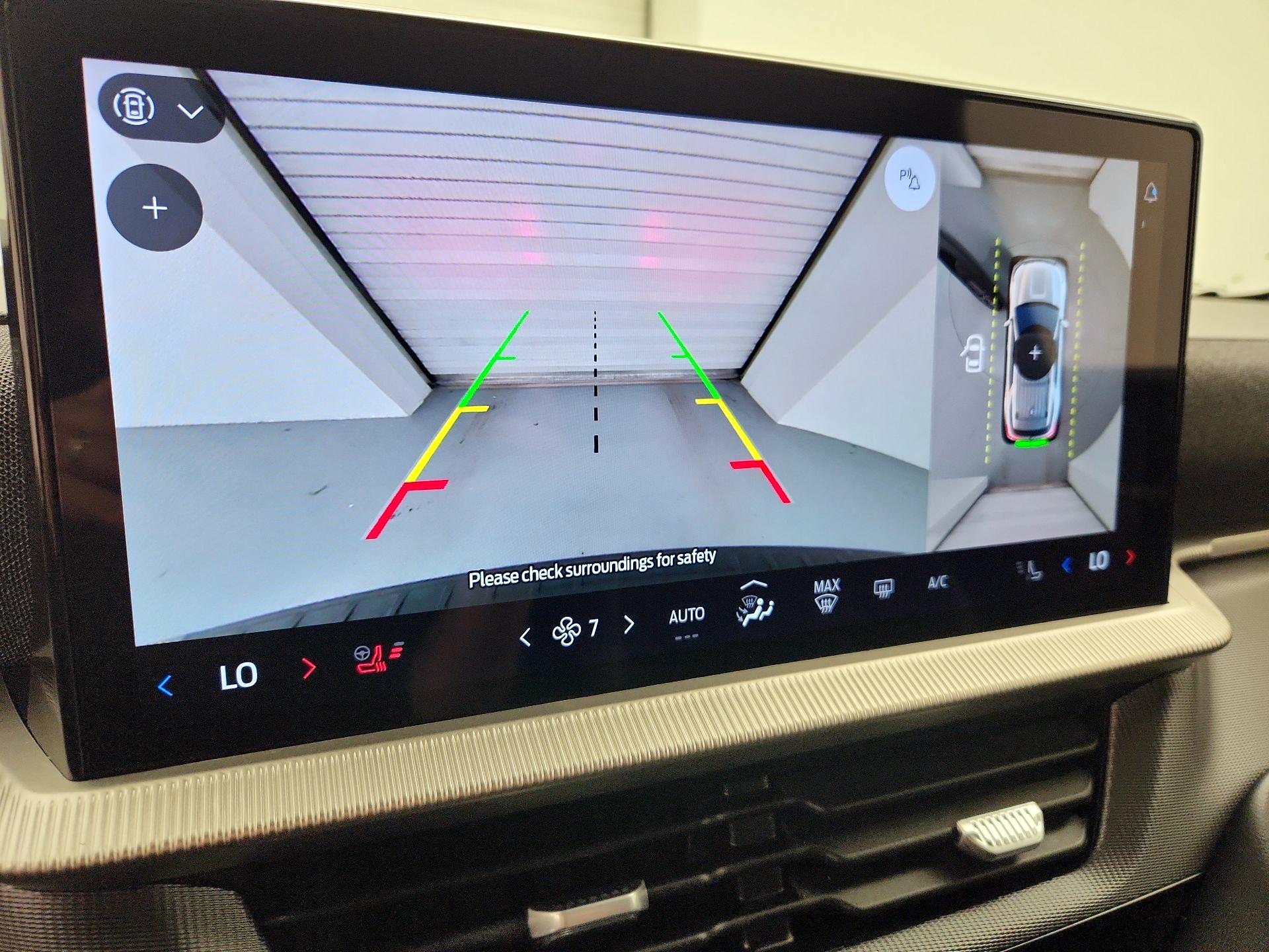 Thumbnail: 2025 Ford Explorer - 15