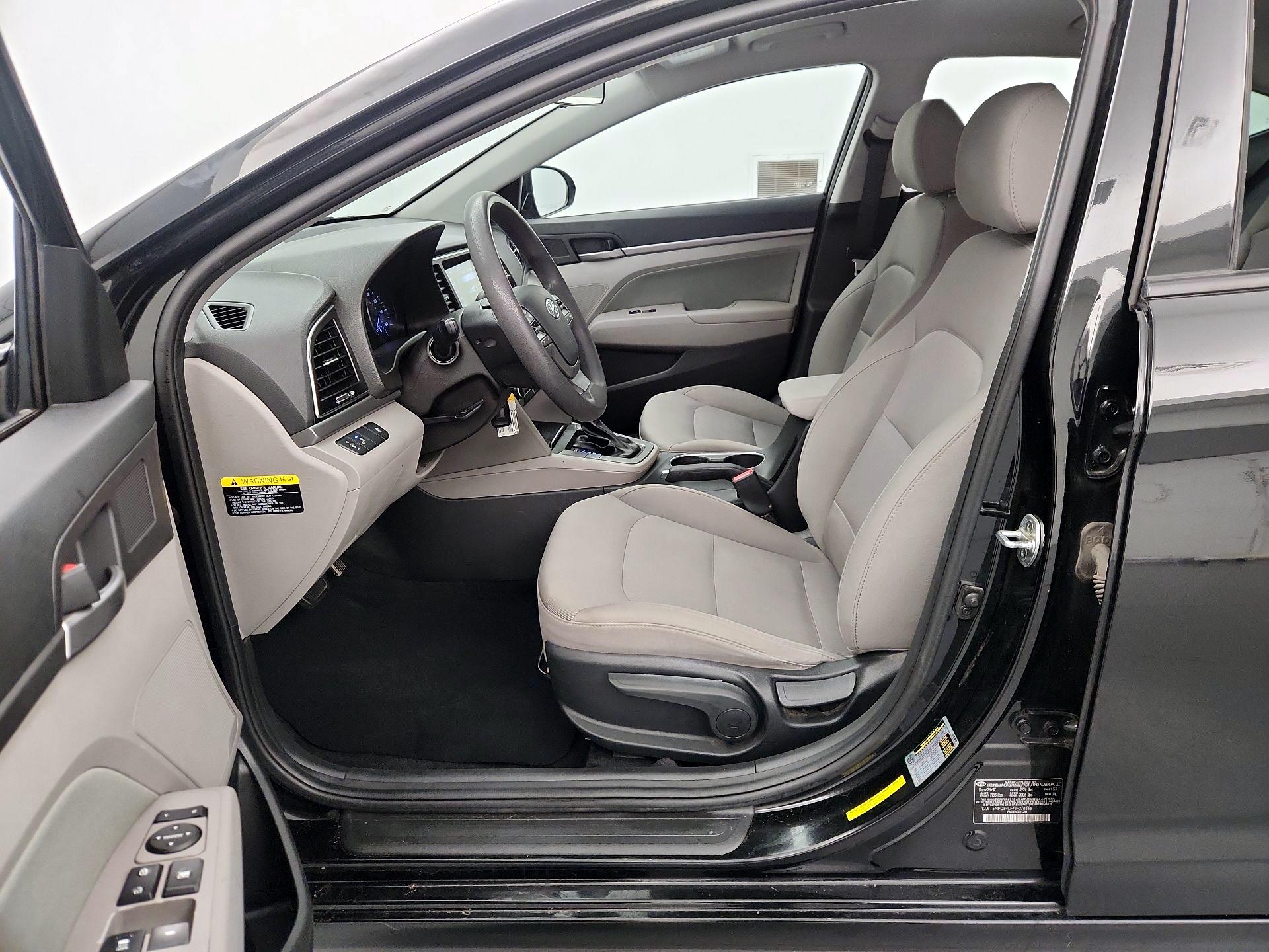 Thumbnail: 2018 Hyundai Elantra - 11