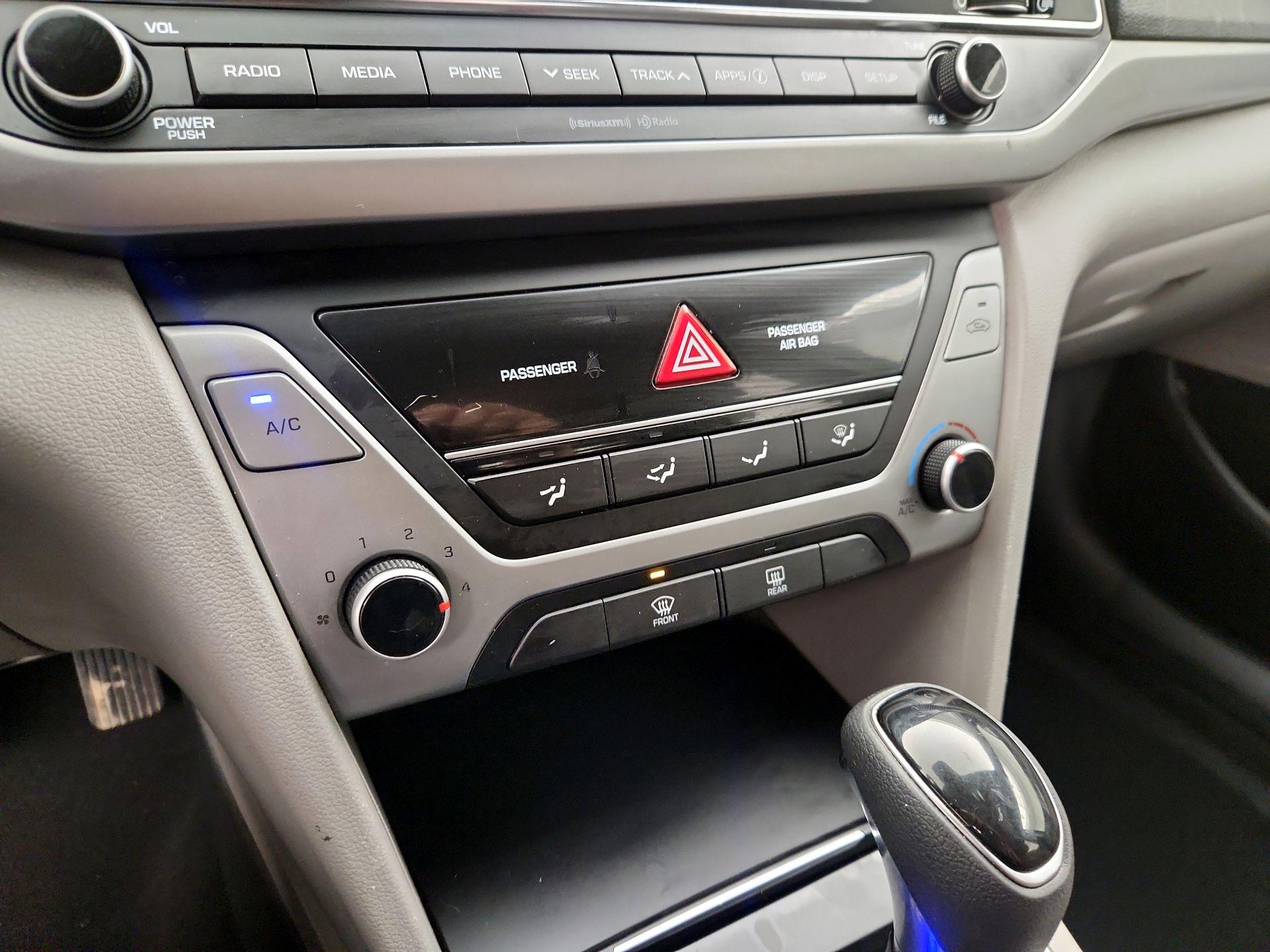 Thumbnail: 2018 Hyundai Elantra - 16