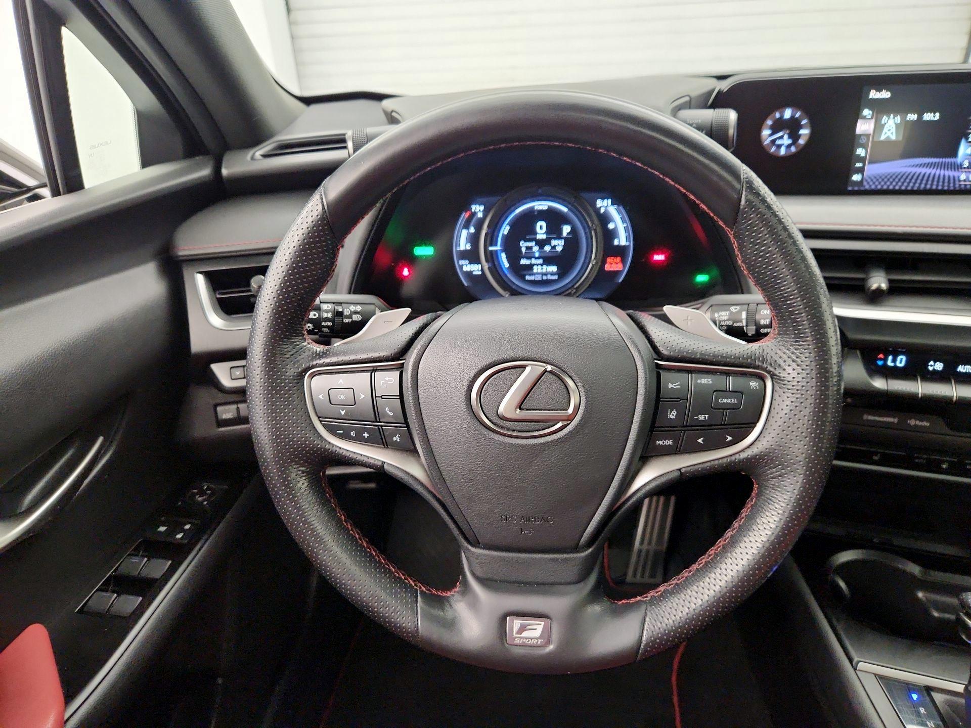 Thumbnail: 2019 Lexus UX - 10