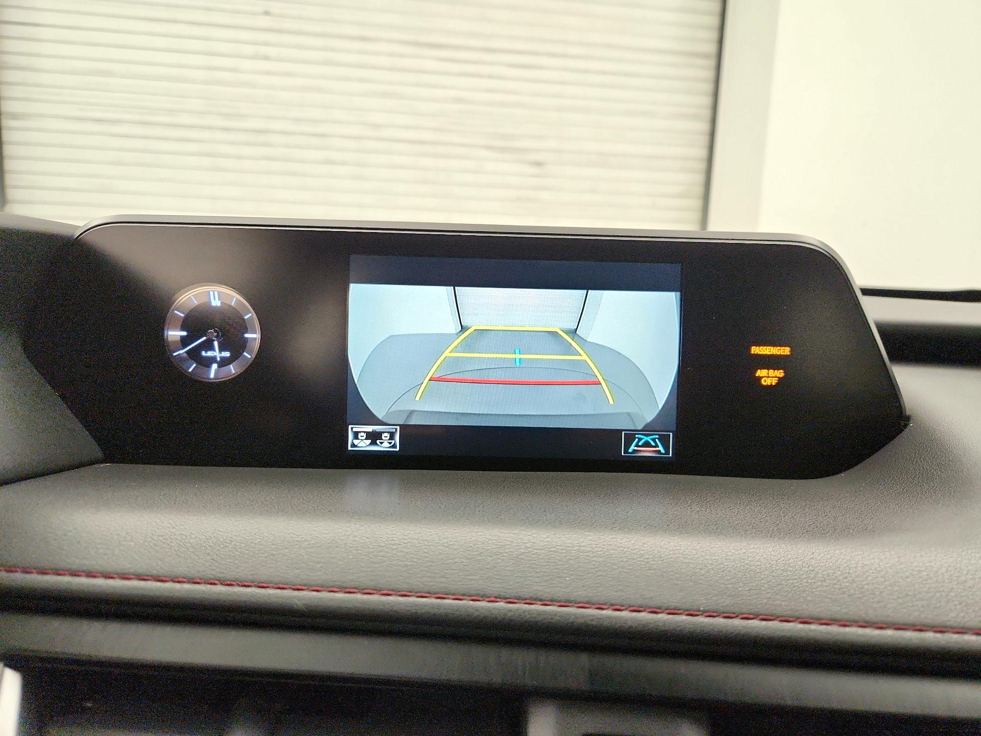 Thumbnail: 2019 Lexus UX - 14