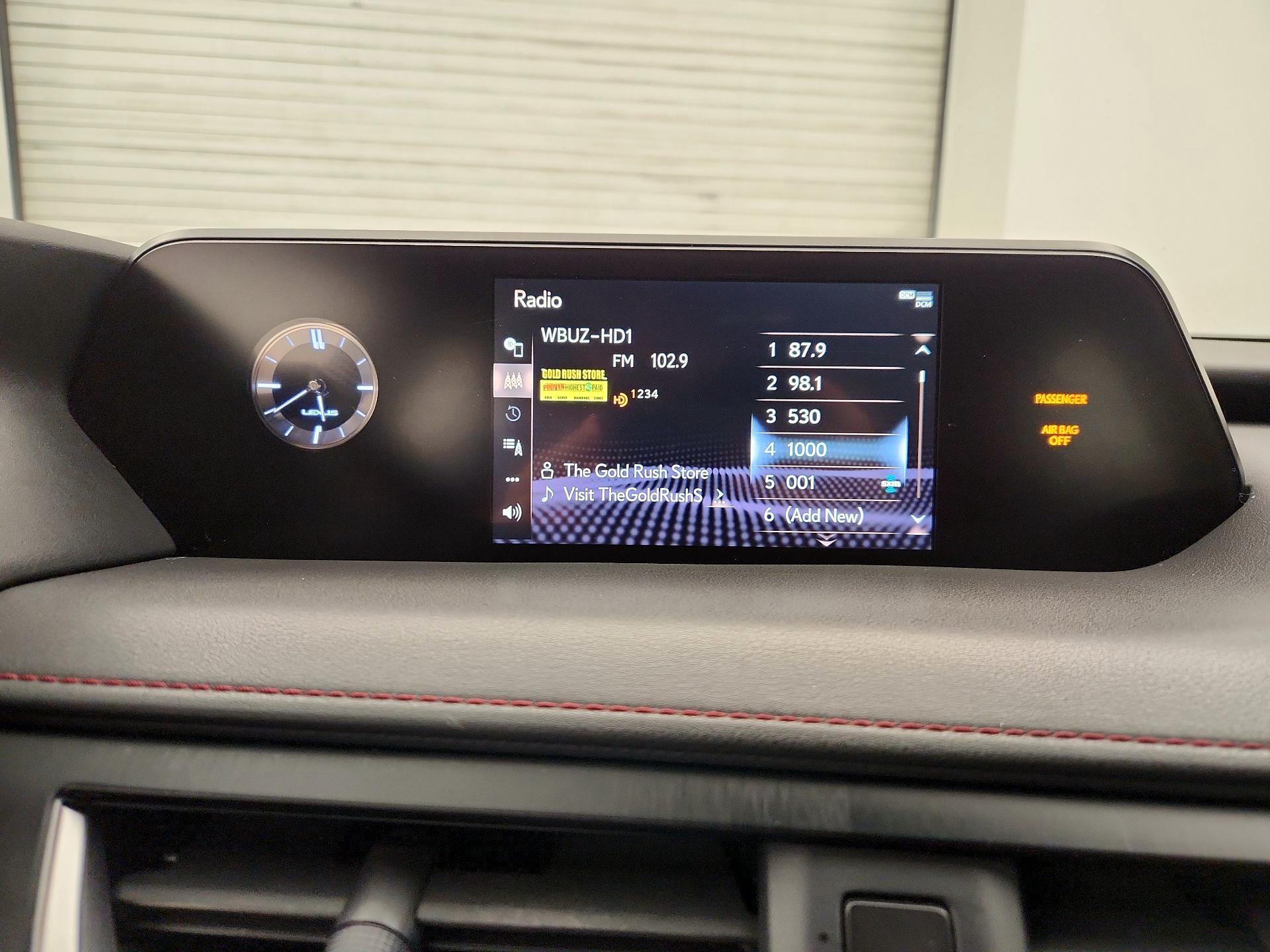 Thumbnail: 2019 Lexus UX - 15