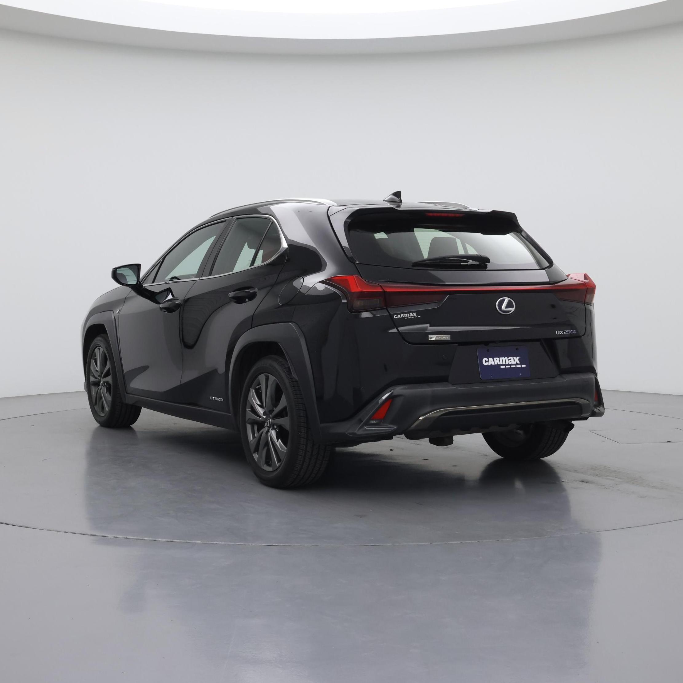 Thumbnail: 2019 Lexus UX - 2