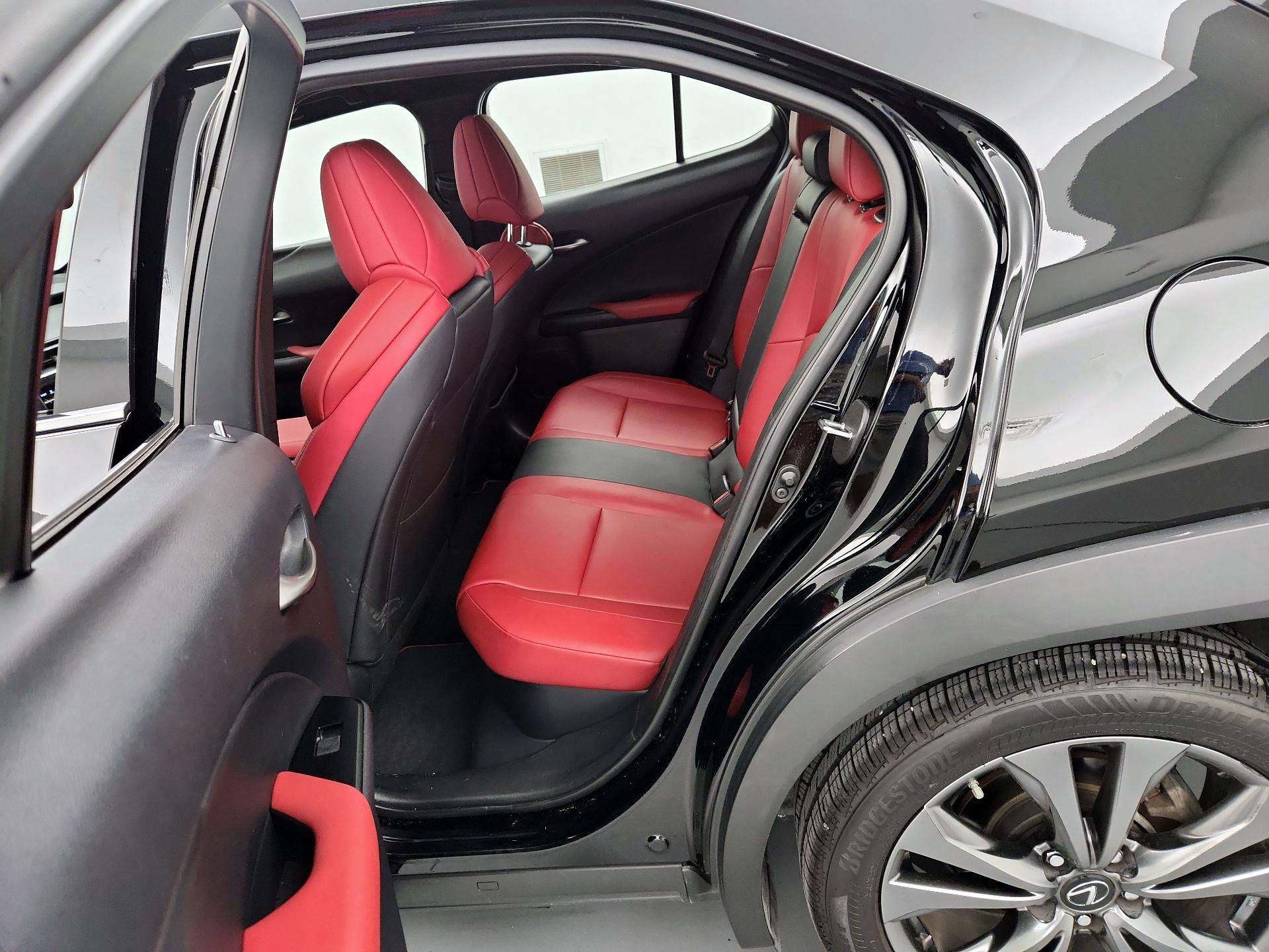 Thumbnail: 2019 Lexus UX - 20