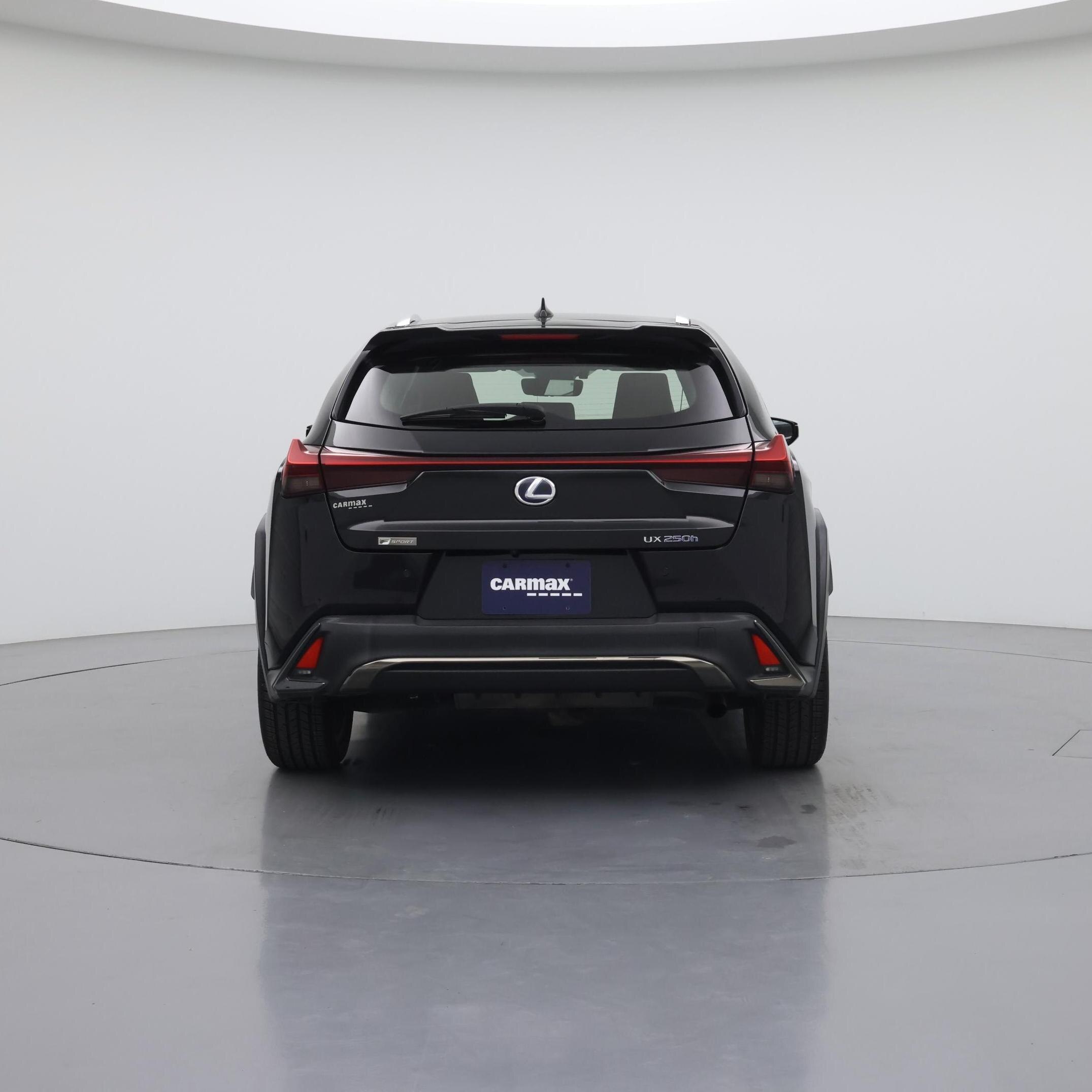 Thumbnail: 2019 Lexus UX - 6