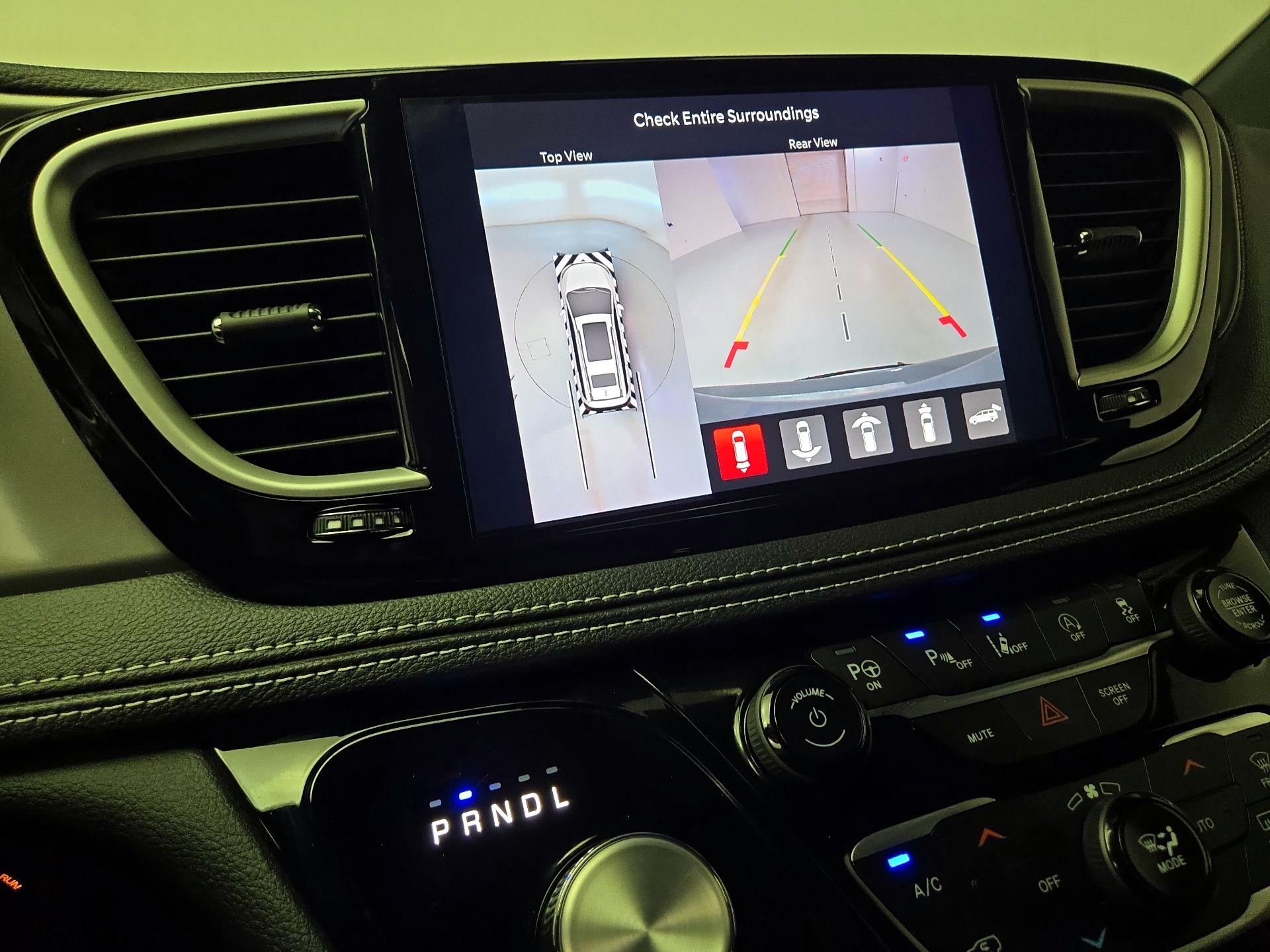 Thumbnail: 2025 Chrysler Pacifica - 14