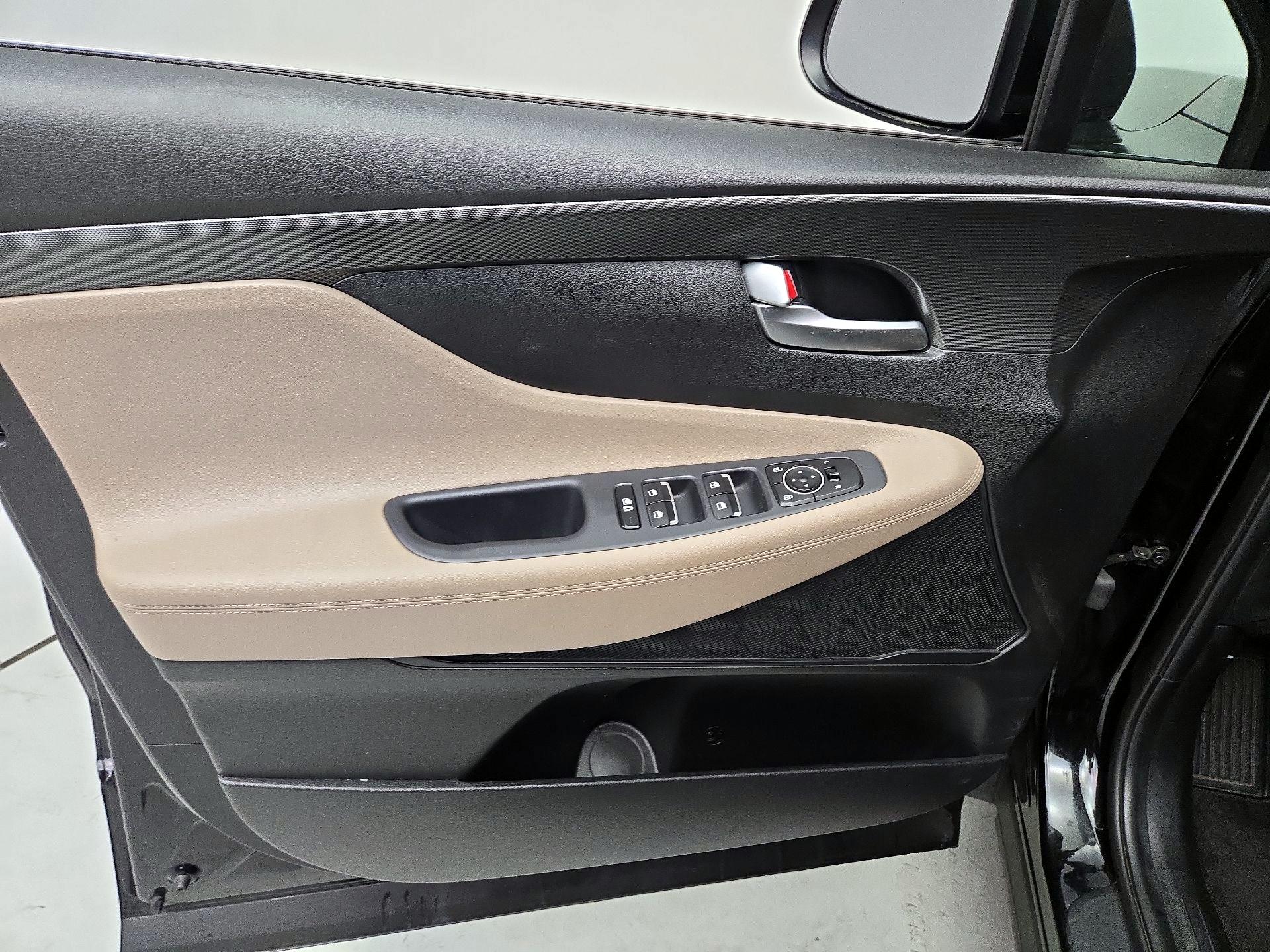 Thumbnail: 2023 Hyundai Santa Fe - 12