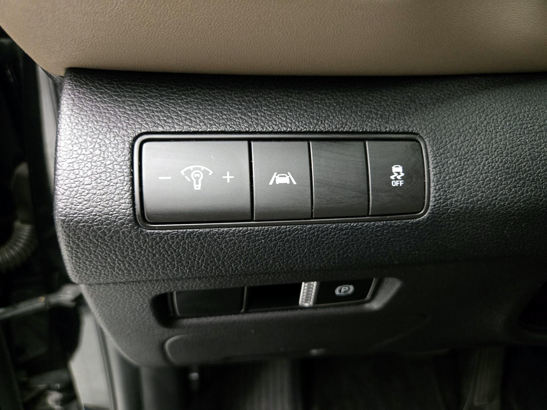 Thumbnail: 2023 Hyundai Santa Fe - 13