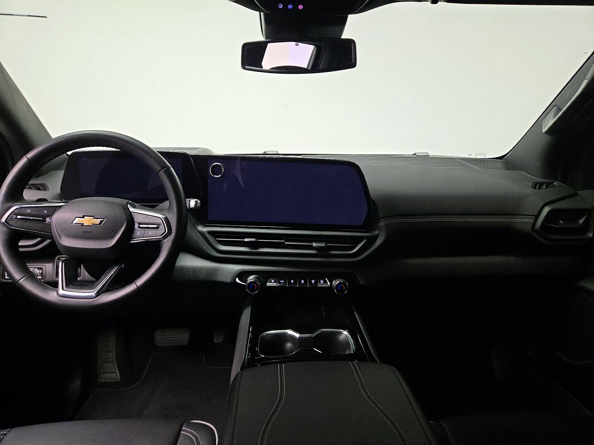 Thumbnail: 2025 Chevrolet Silverado EV - 9