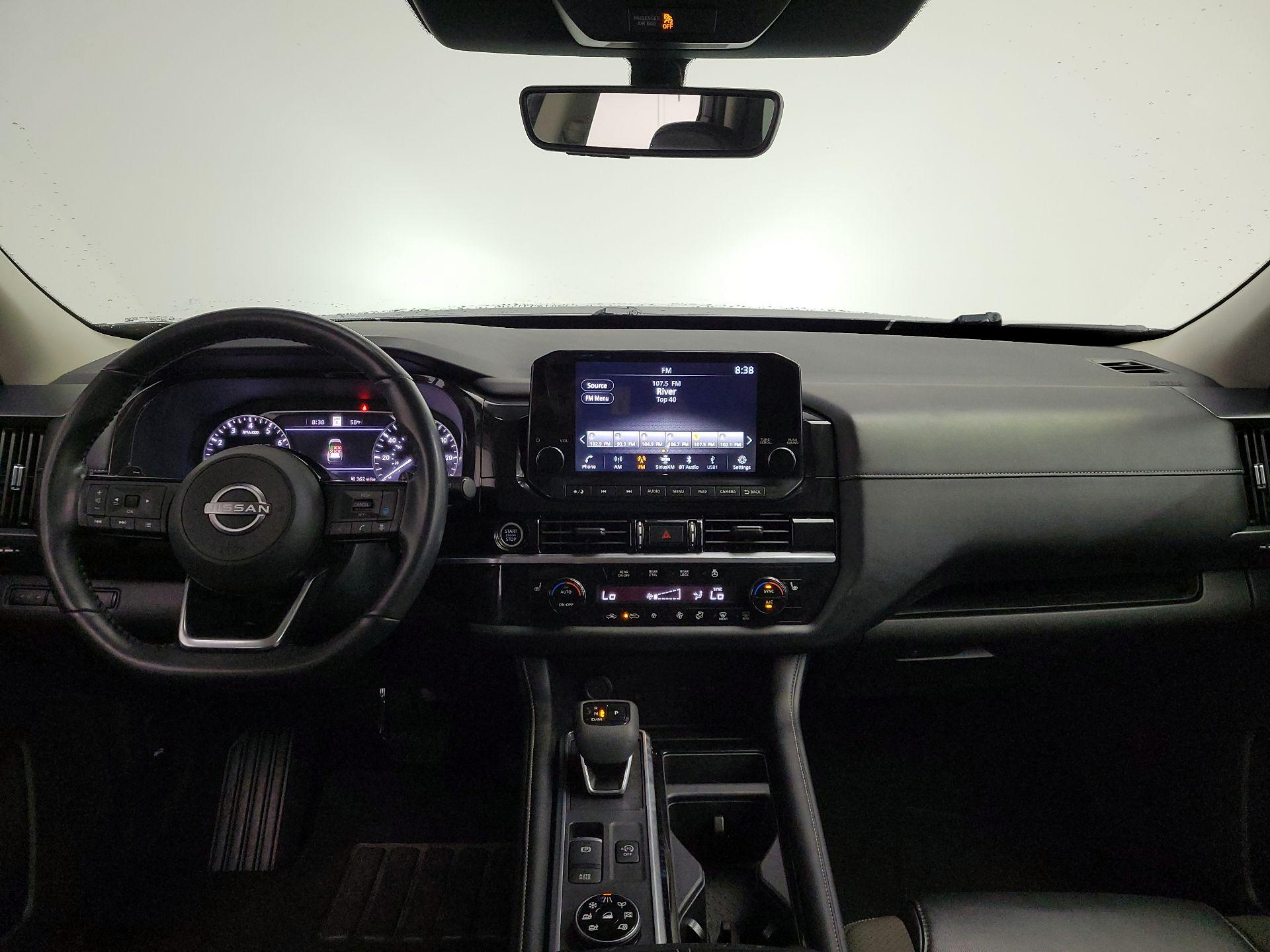 Thumbnail: 2023 Nissan Pathfinder - 9