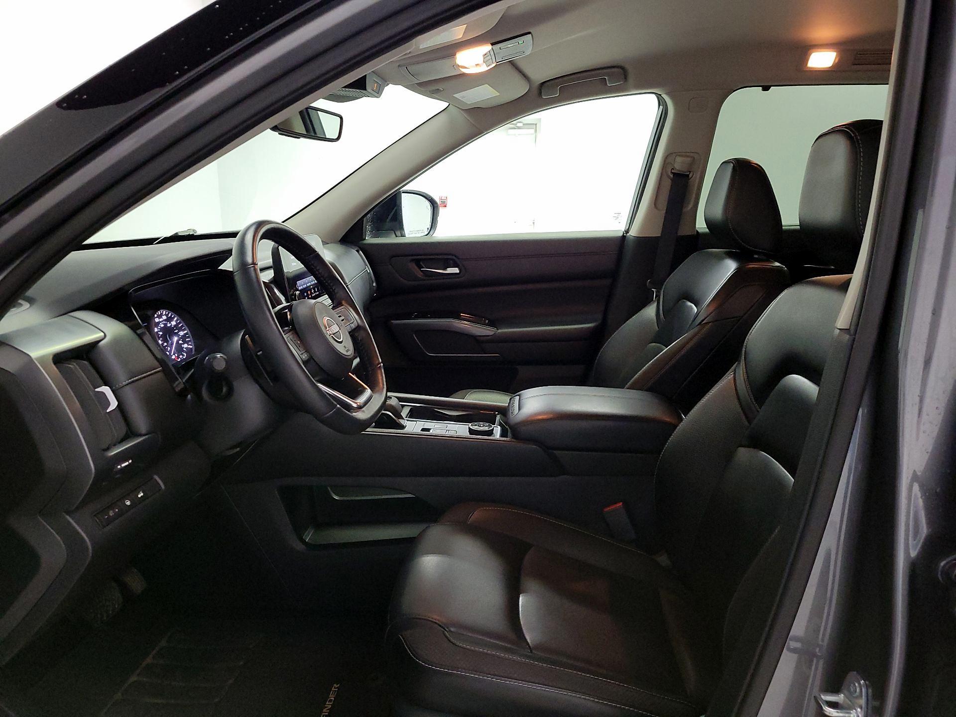 Thumbnail: 2023 Nissan Pathfinder - 11