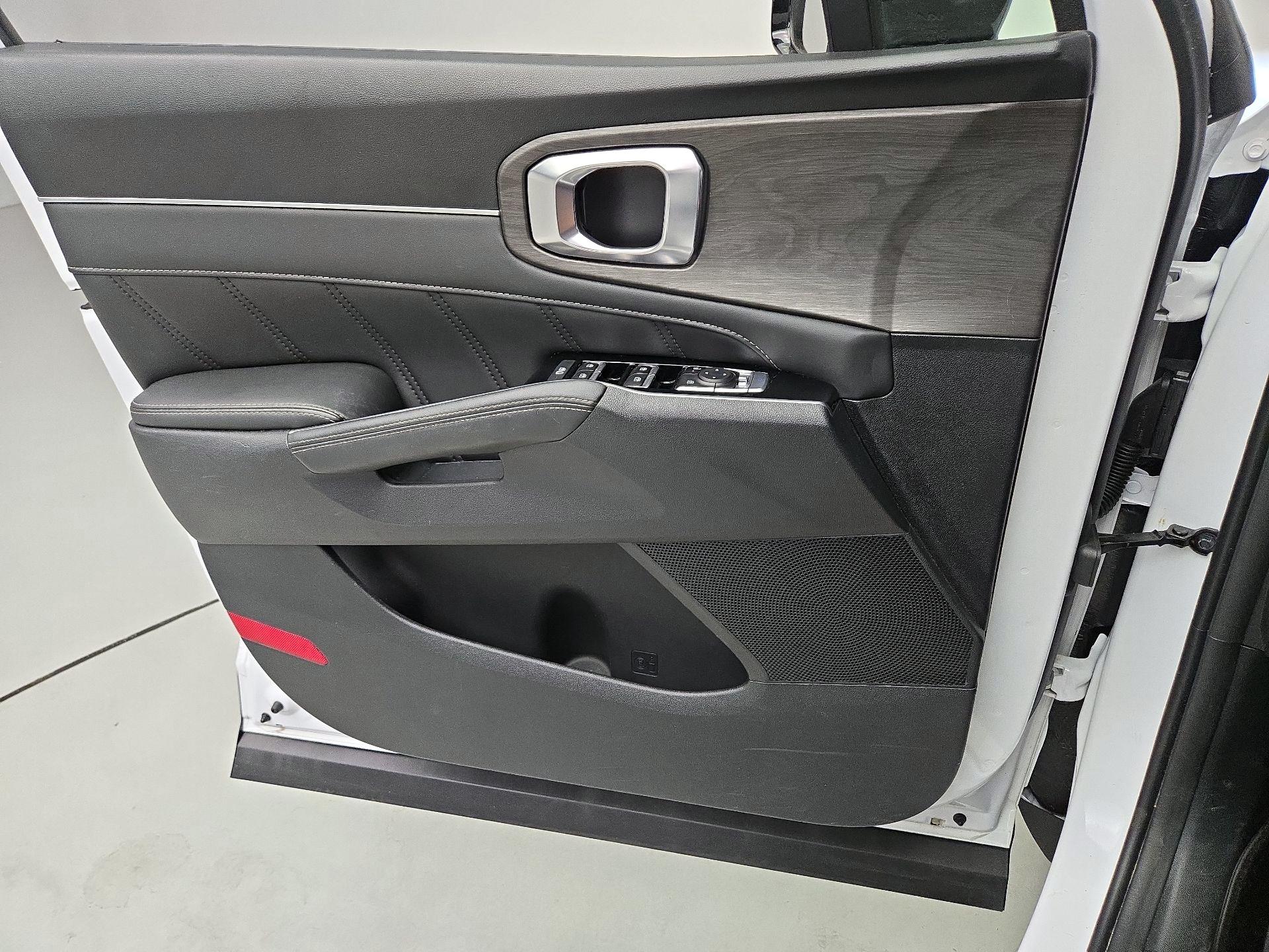 Thumbnail: 2025 Kia Sorento - 12