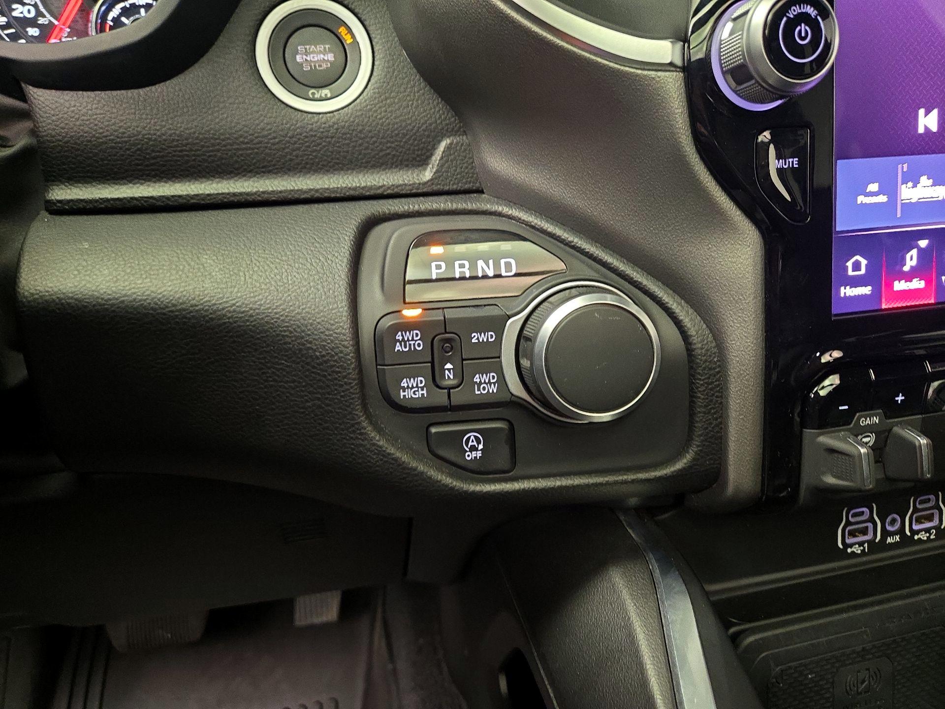 Thumbnail: 2025 RAM 1500 - 18