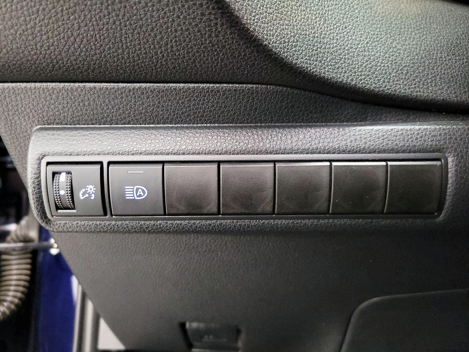 Thumbnail: 2021 Toyota Corolla - 13