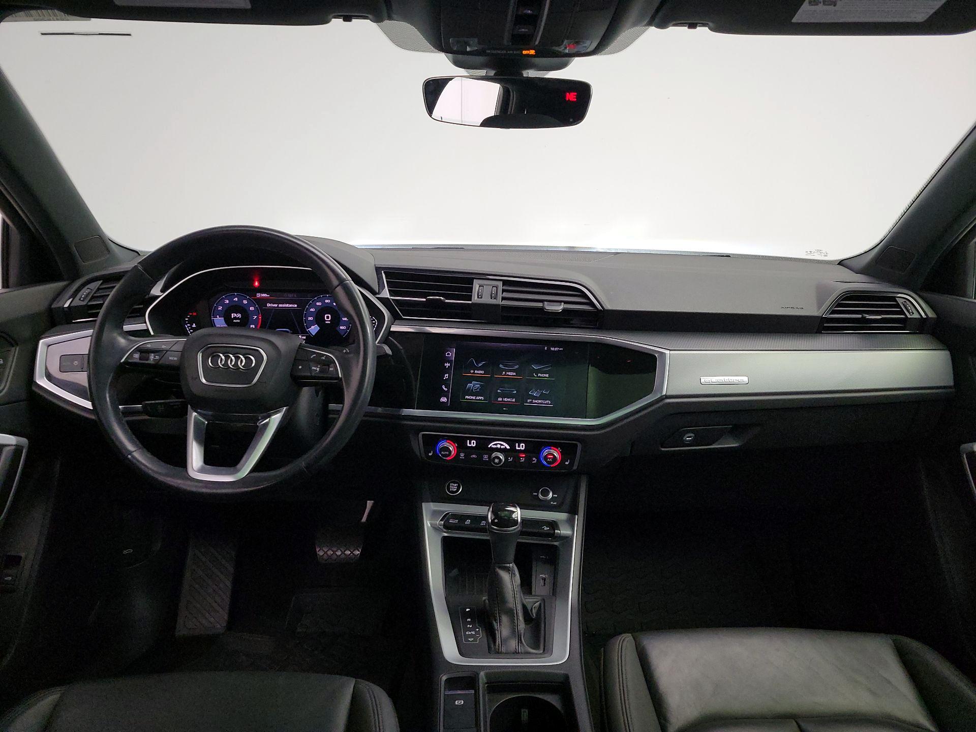 Thumbnail: 2021 Audi Q3 - 9