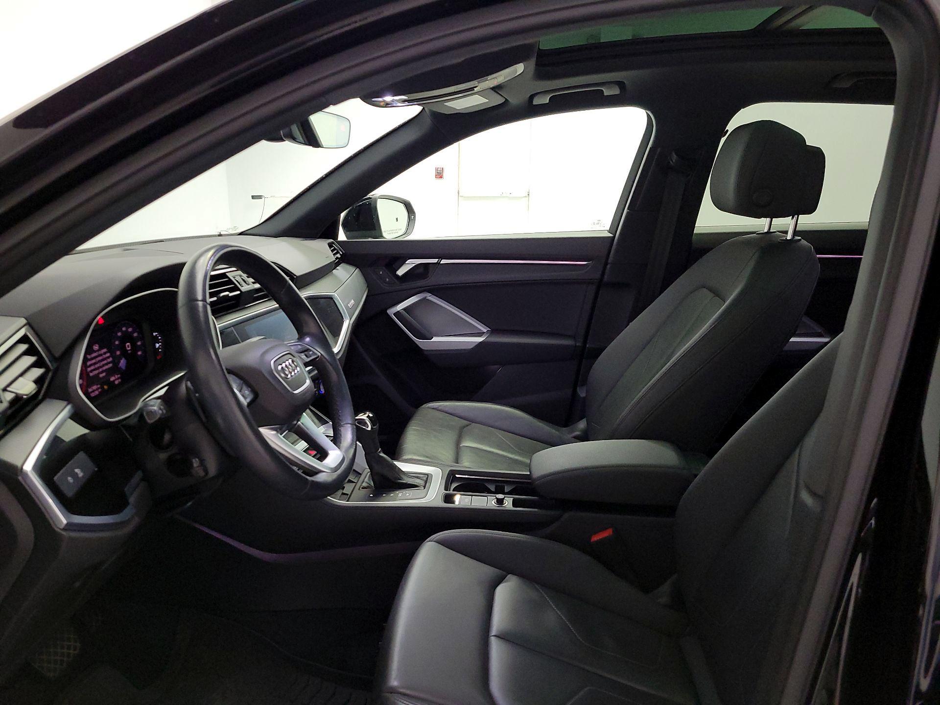 Thumbnail: 2021 Audi Q3 - 11