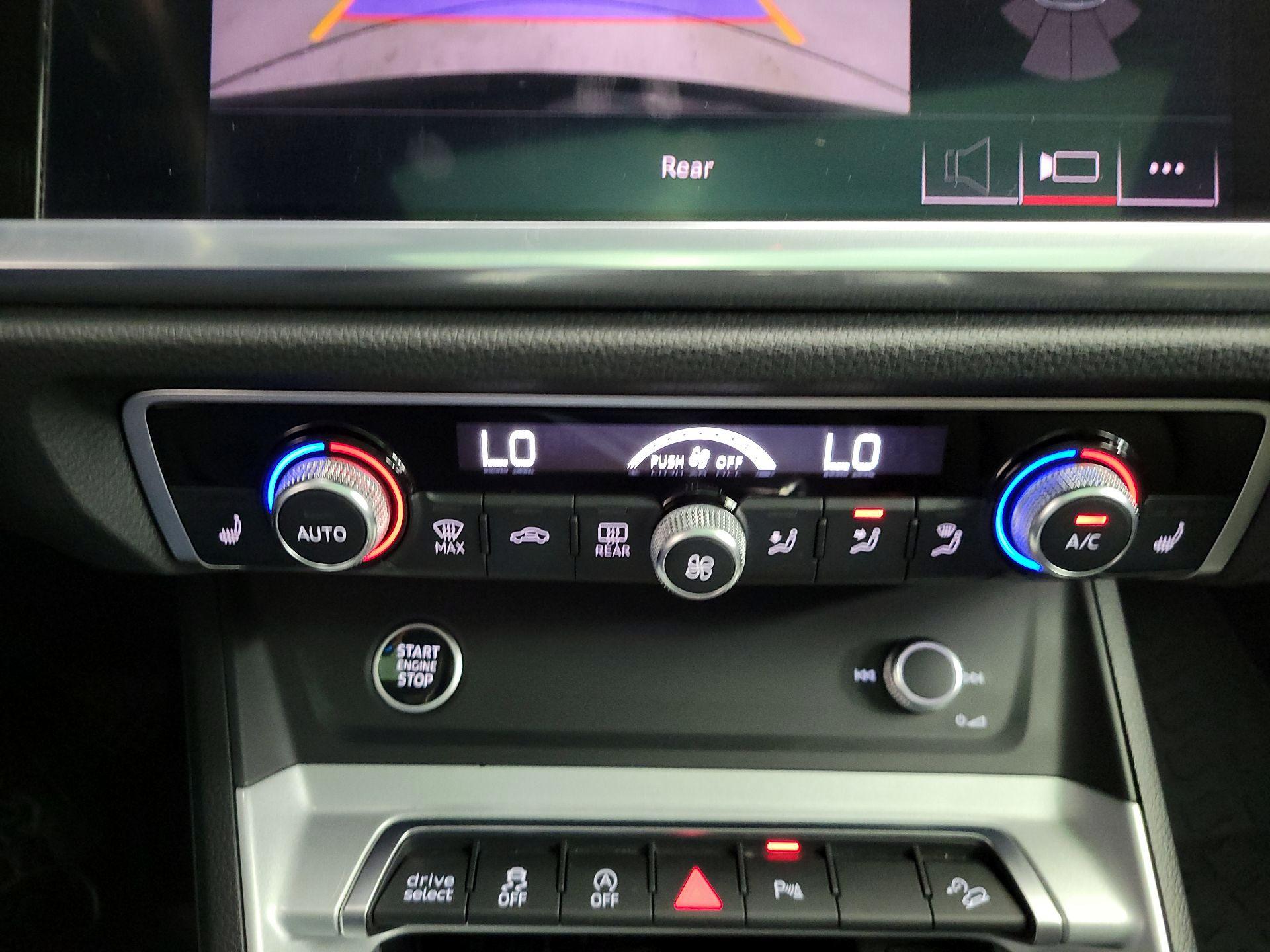 Thumbnail: 2021 Audi Q3 - 16