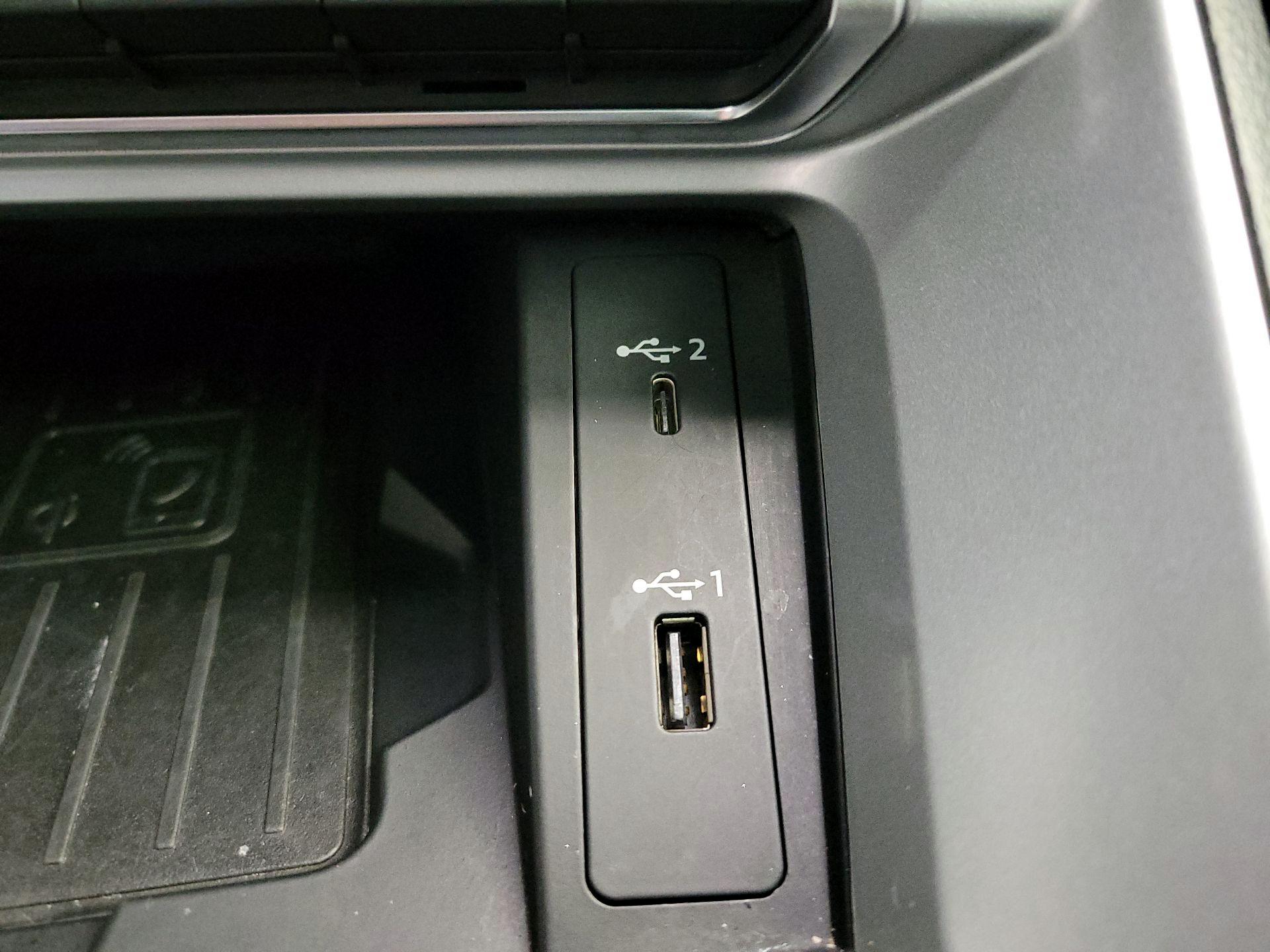 Thumbnail: 2021 Audi Q3 - 18