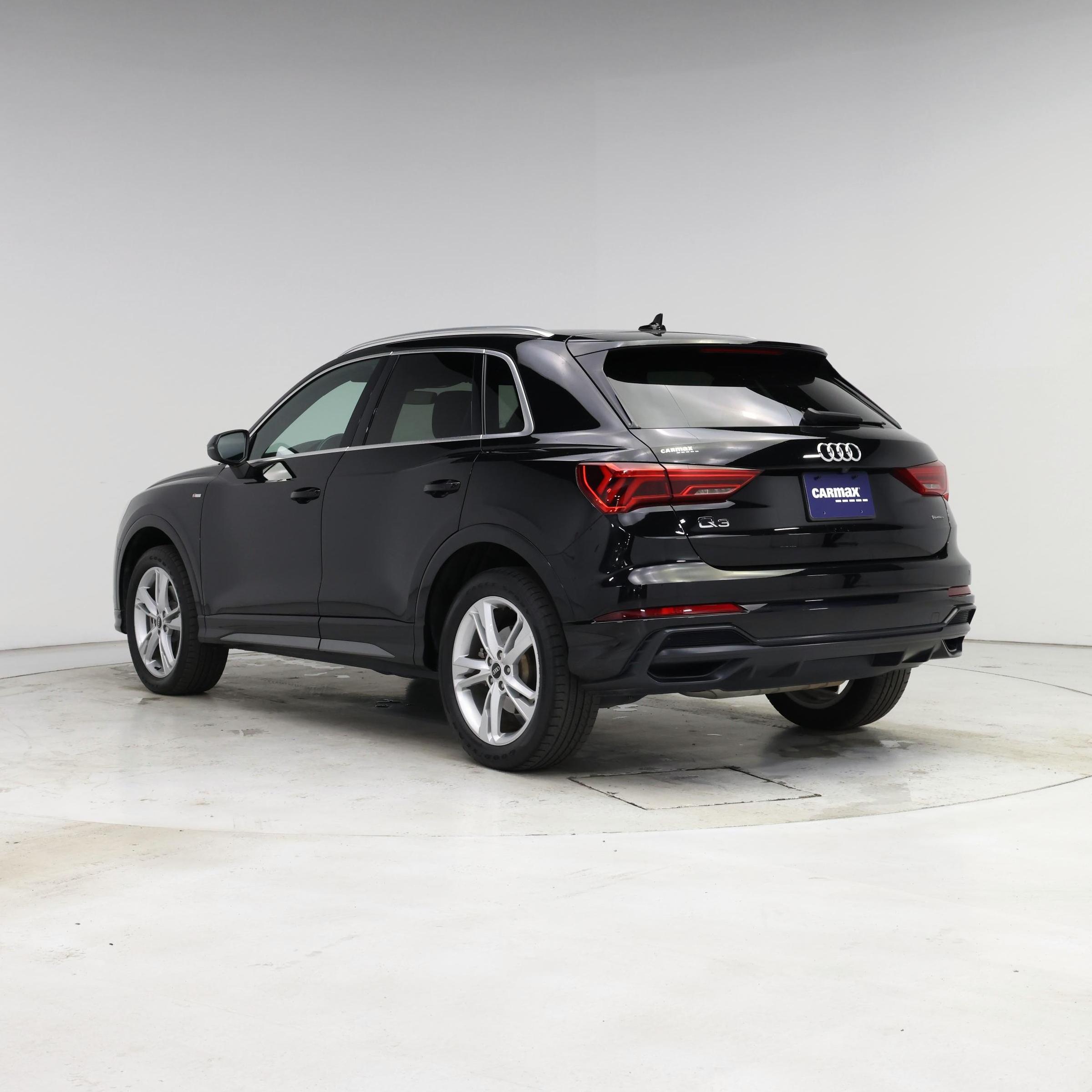 Thumbnail: 2021 Audi Q3 - 2