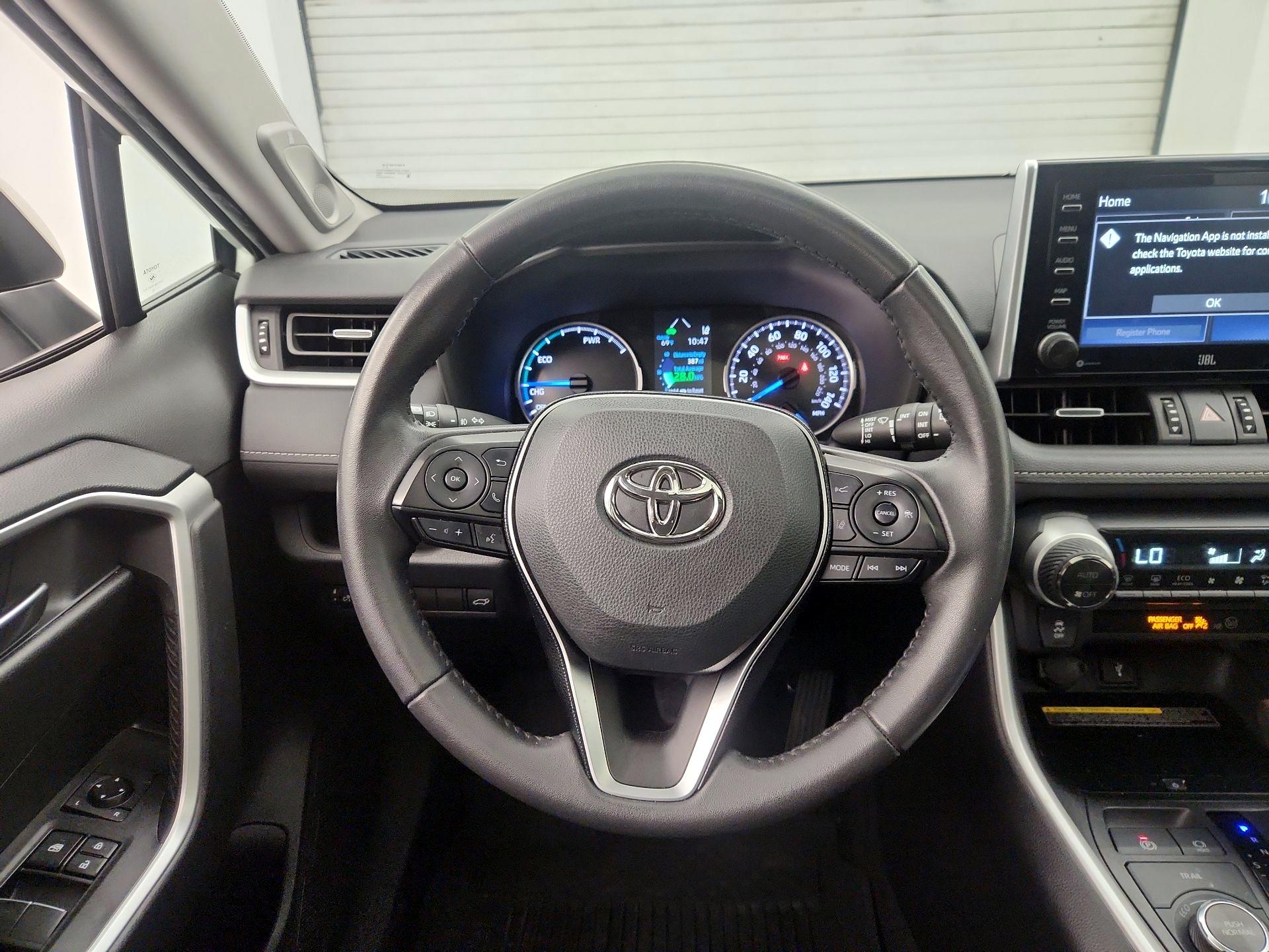 Thumbnail: 2021 Toyota RAV4 - 10