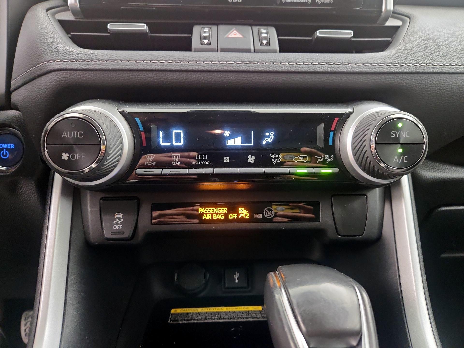 Thumbnail: 2021 Toyota RAV4 - 16