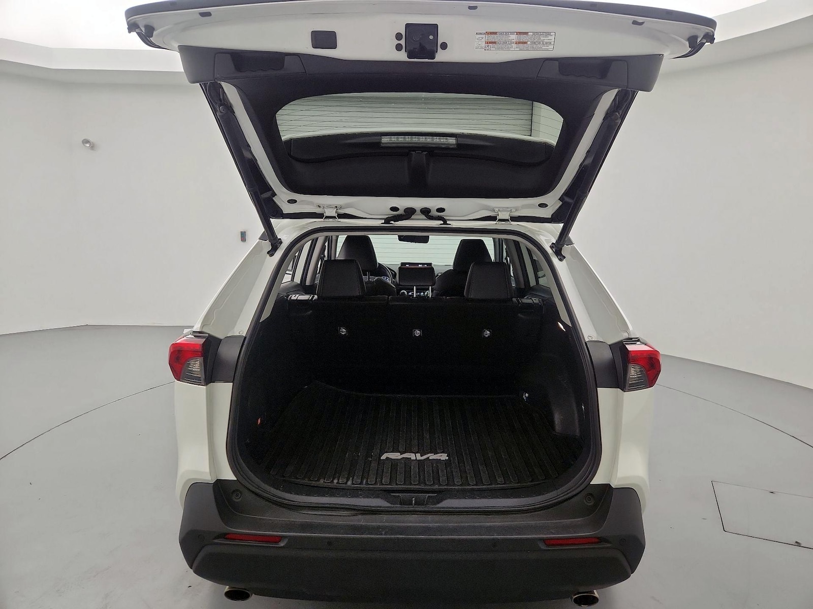 2021 Toyota RAV4 XLE Premium - Photo 22