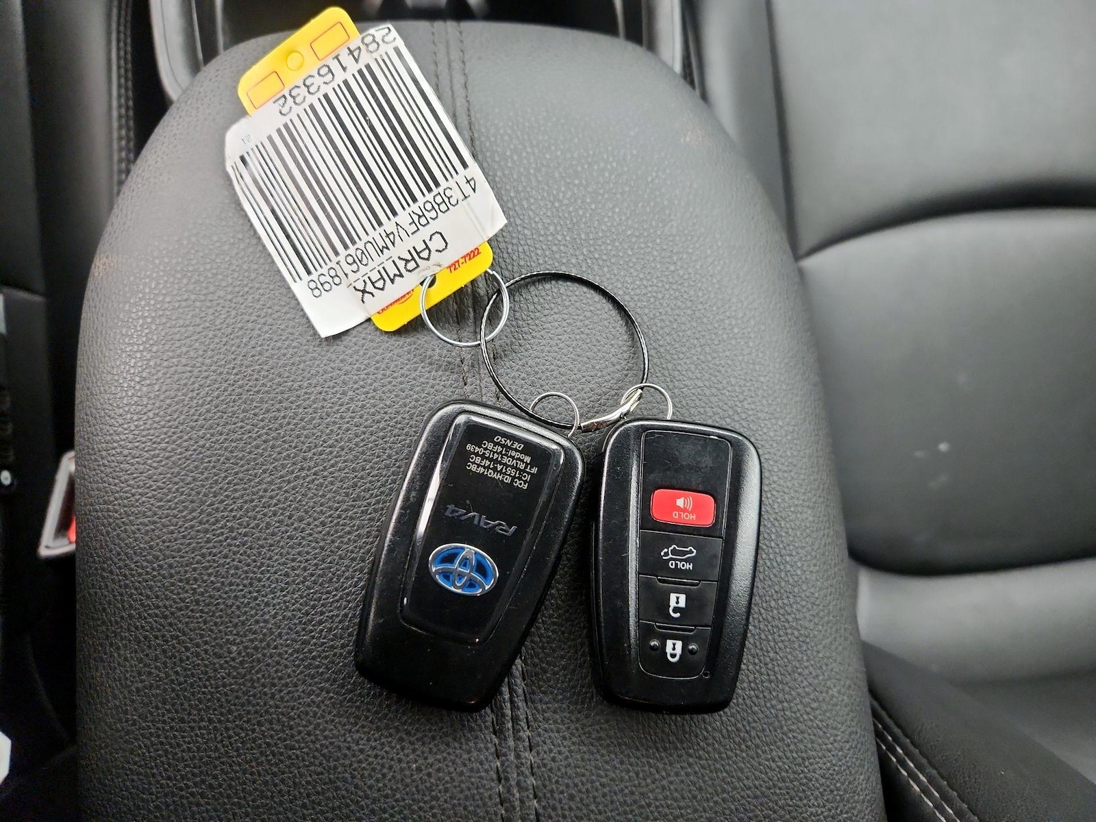 2021 Toyota RAV4 XLE Premium - Photo 25