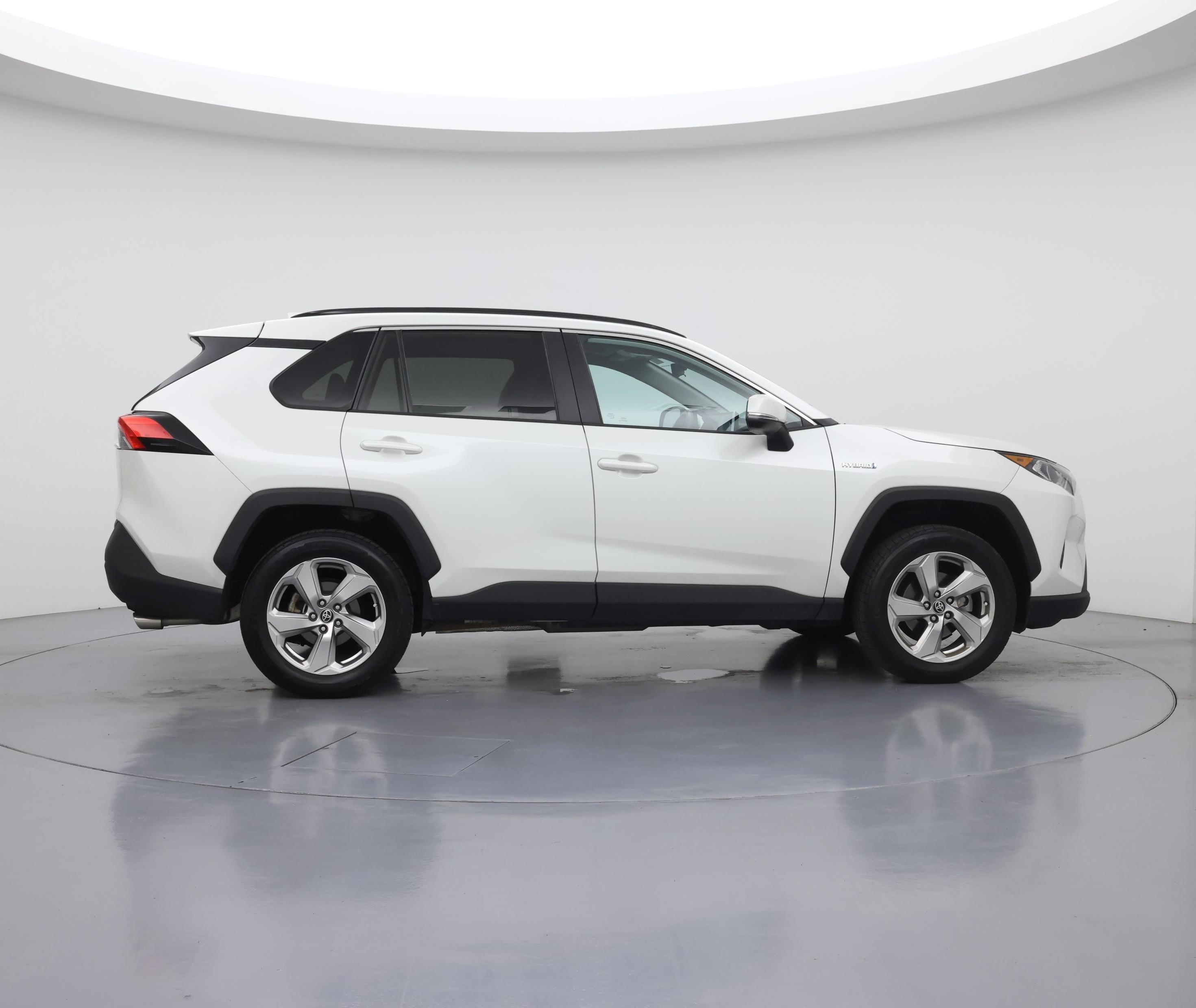 Thumbnail: 2021 Toyota RAV4 - 7