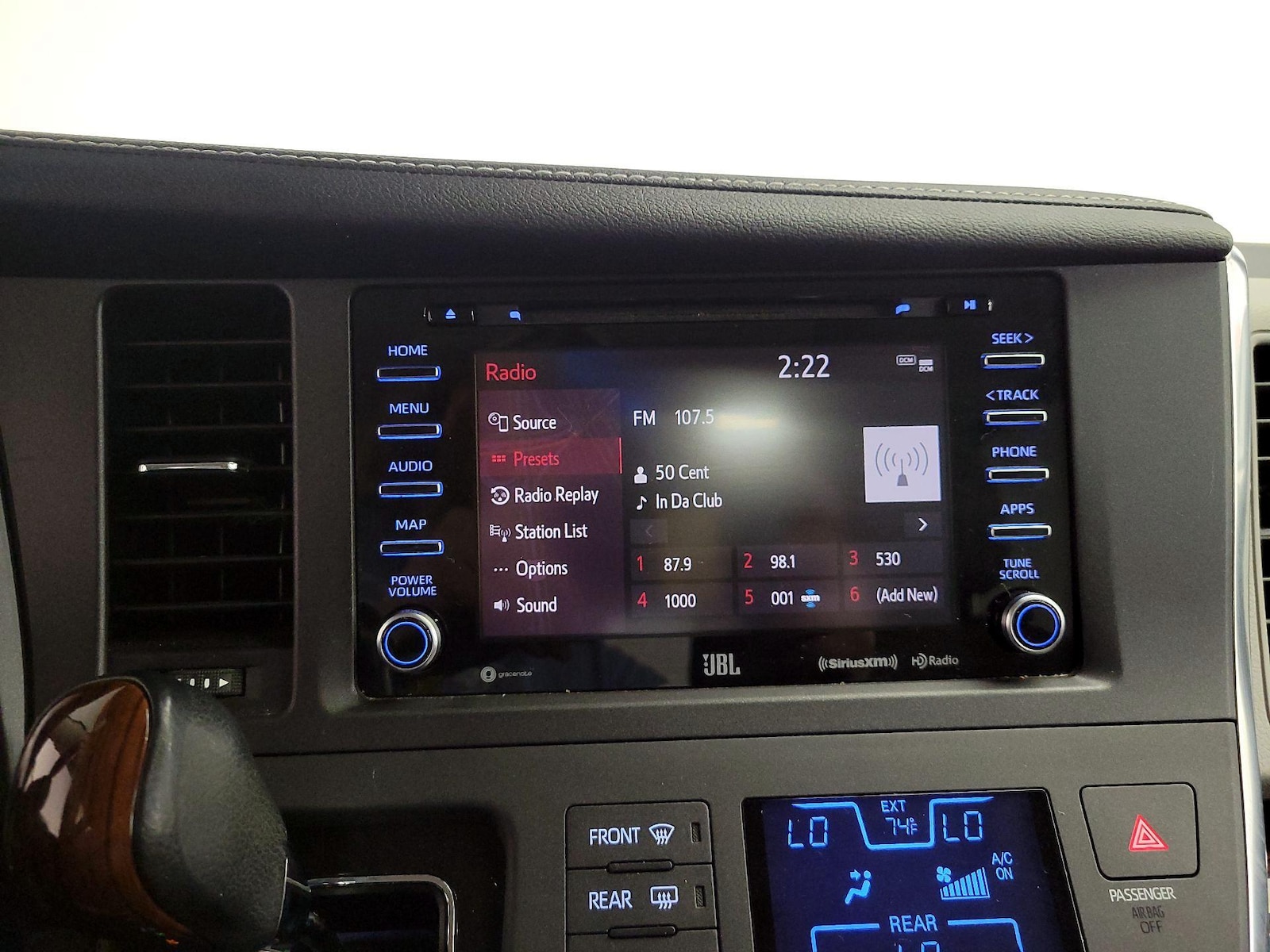 2019 Toyota Sienna Limited Premium - Photo 17