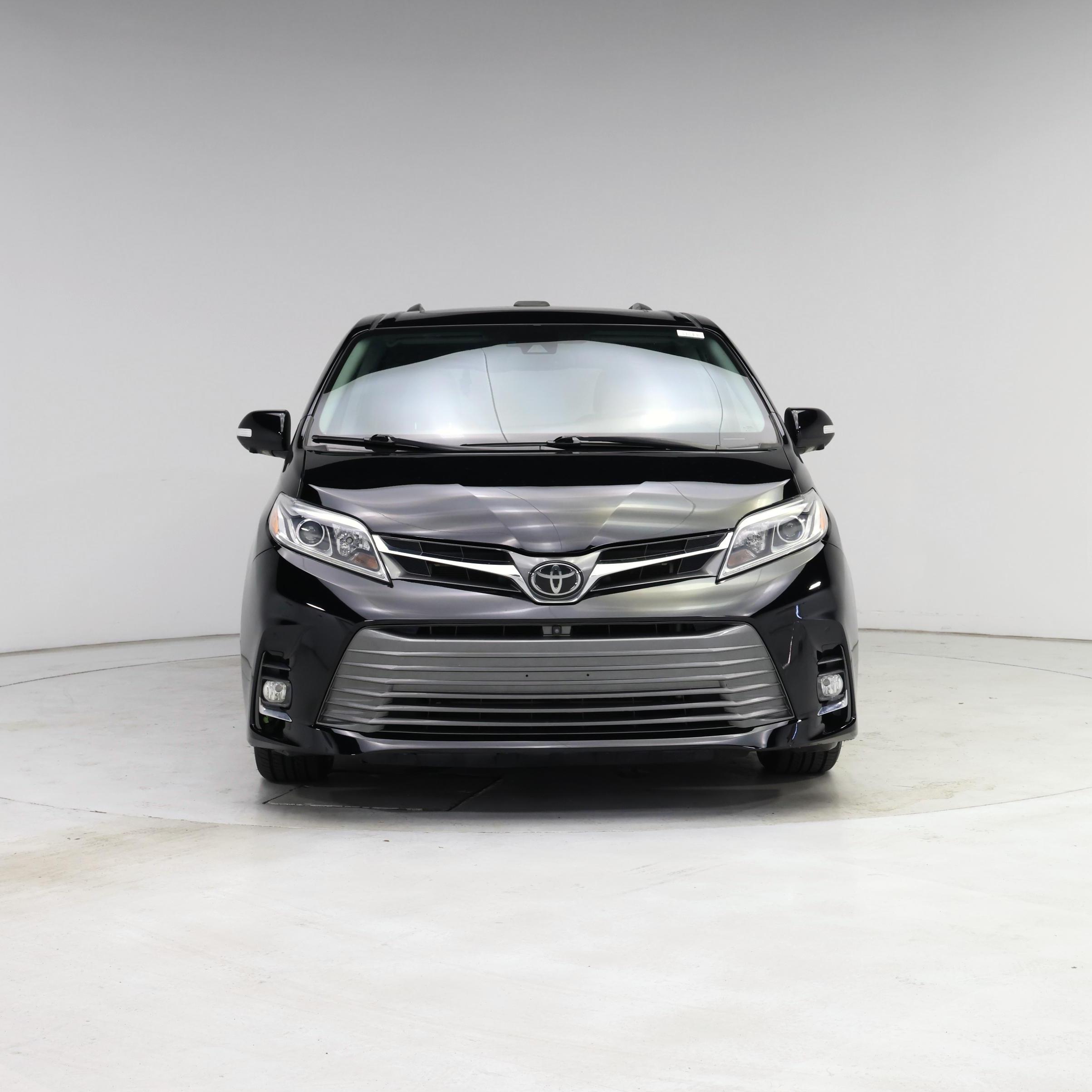 Thumbnail: 2019 Toyota Sienna - 5