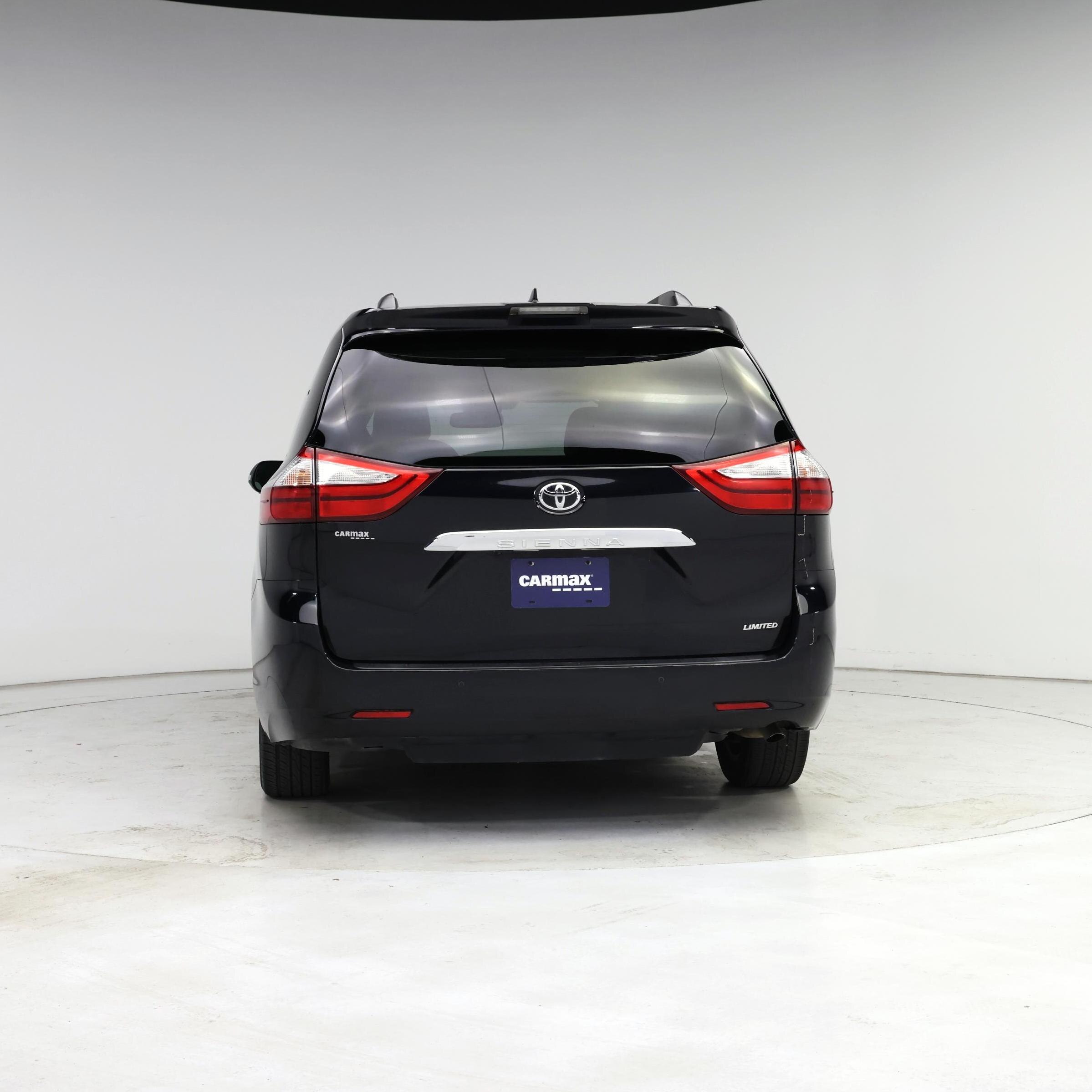 Thumbnail: 2019 Toyota Sienna - 6